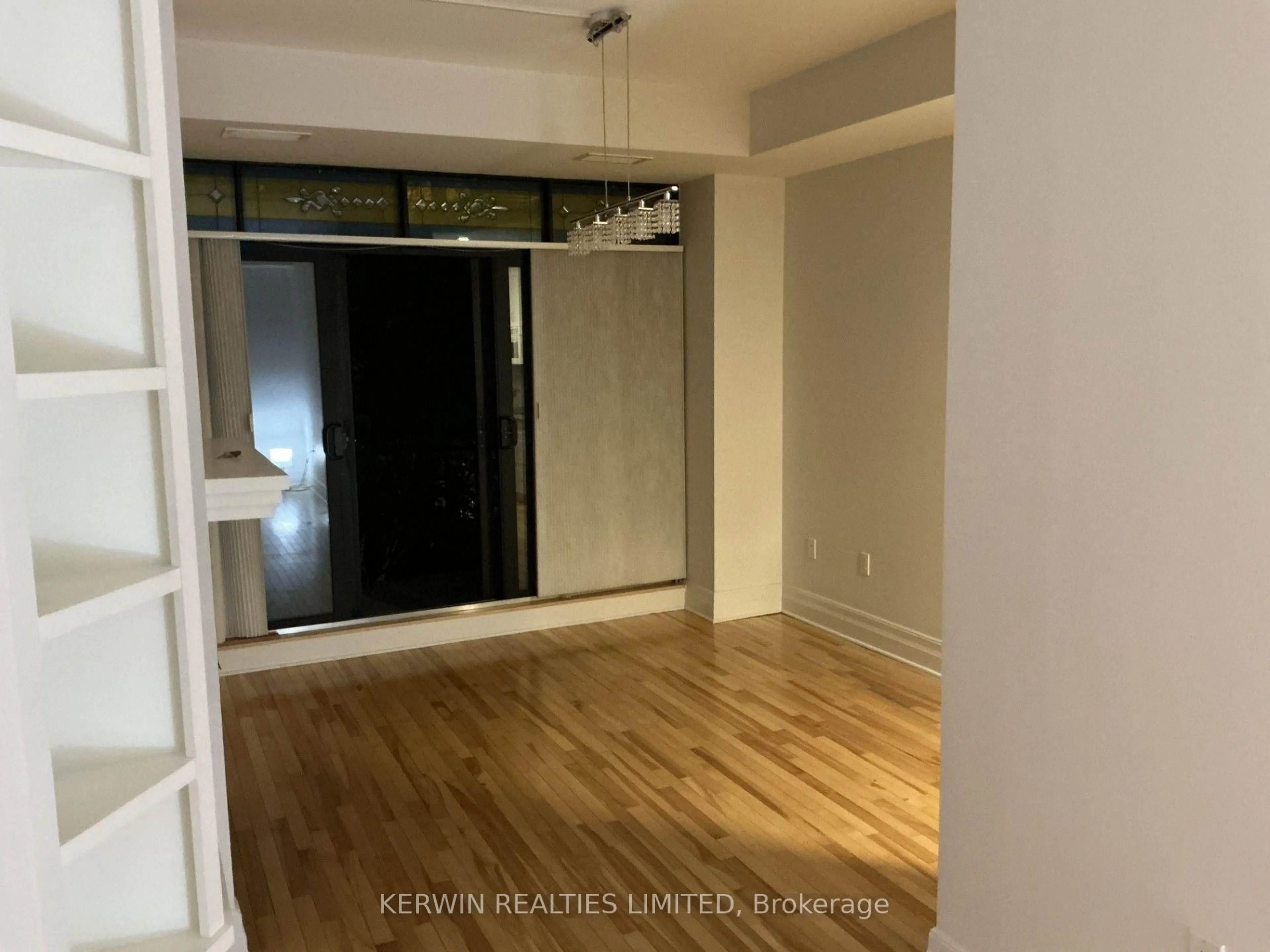 A pic of a room for 375 Lisgar St #304, Ottawa Ontario K2P 0E3