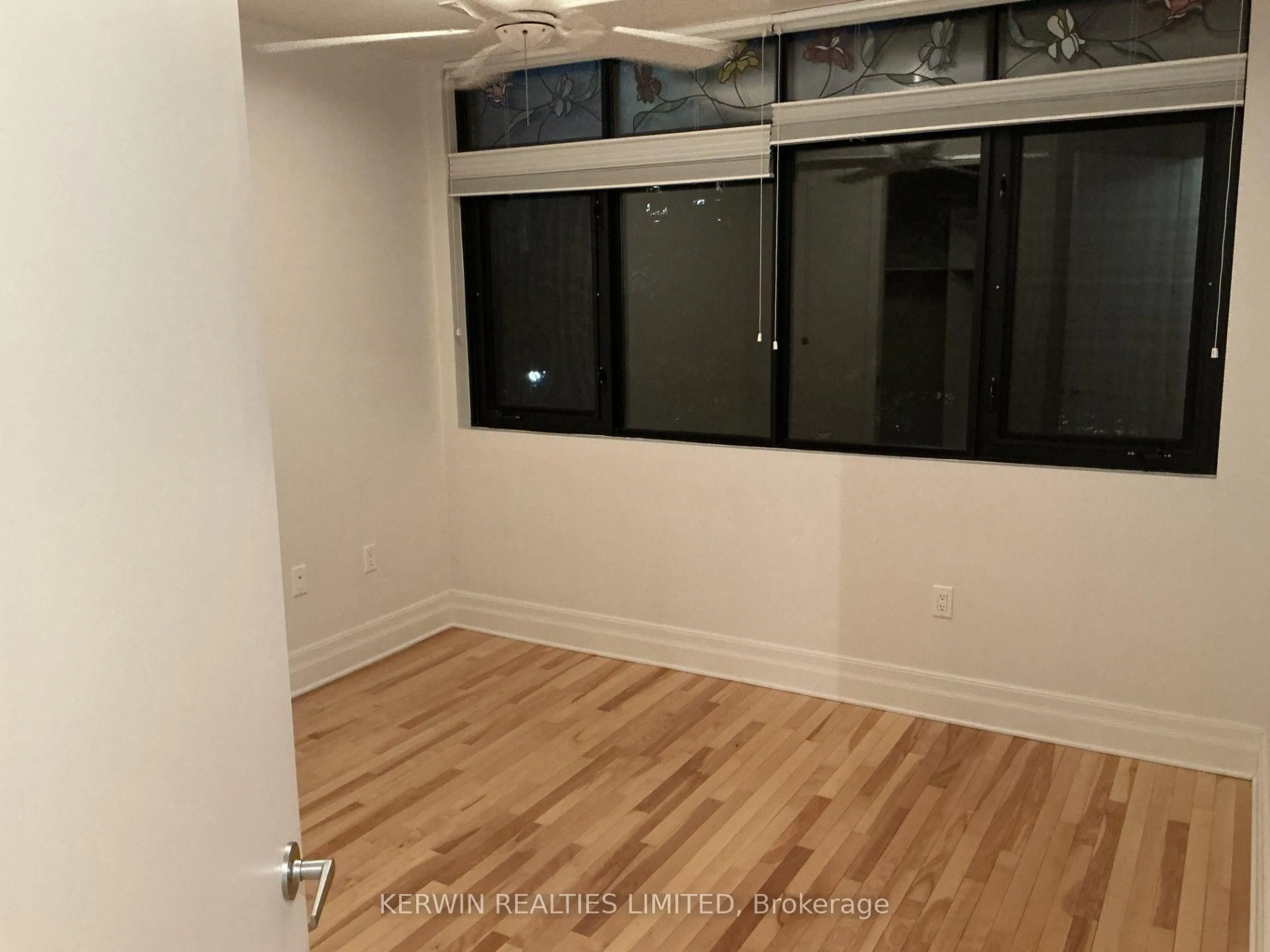 A pic of a room for 375 Lisgar St #304, Ottawa Ontario K2P 0E3
