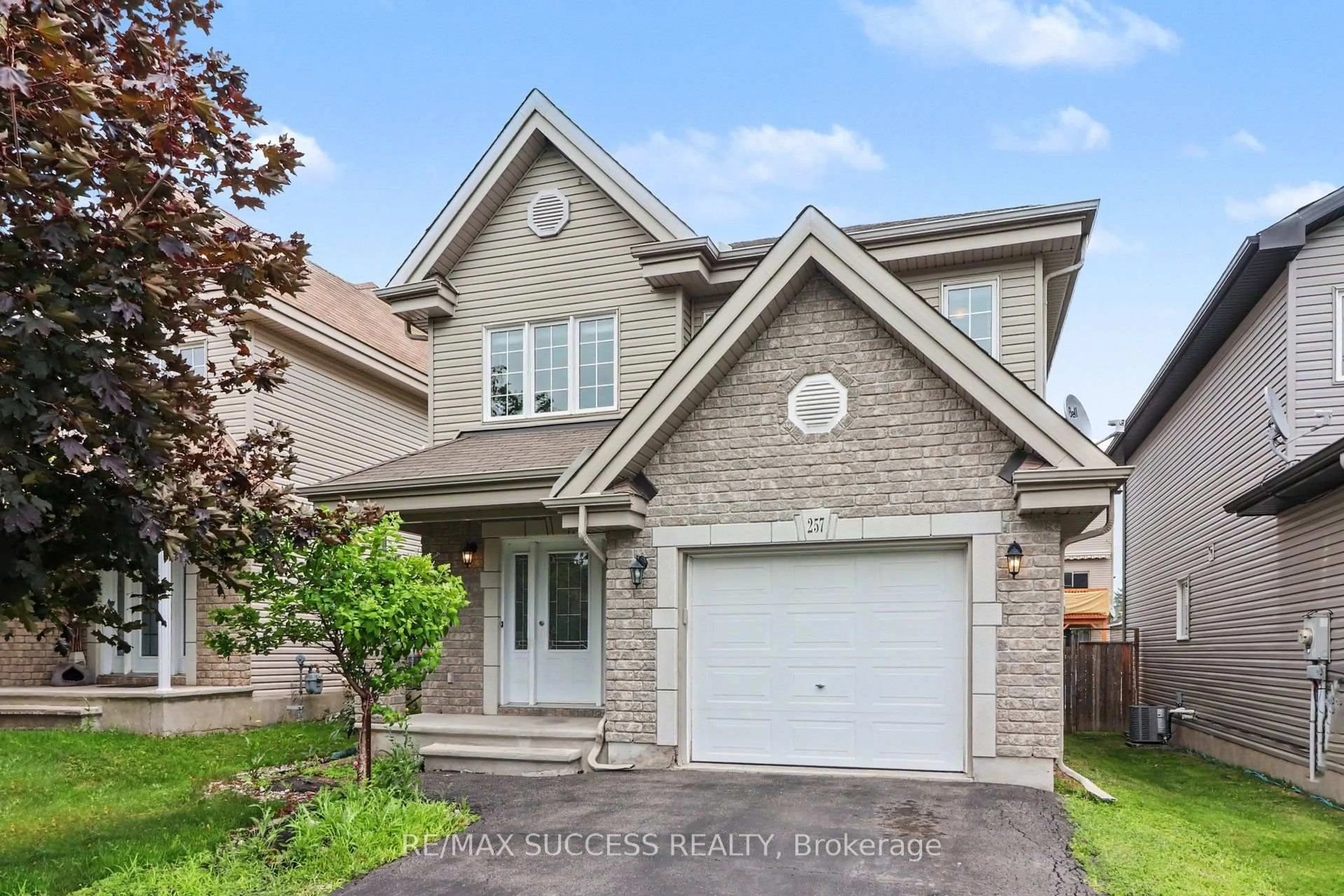 Home with brick exterior material, street for 257 Mica Cres, Clarence-Rockland Ontario K4K 0E3