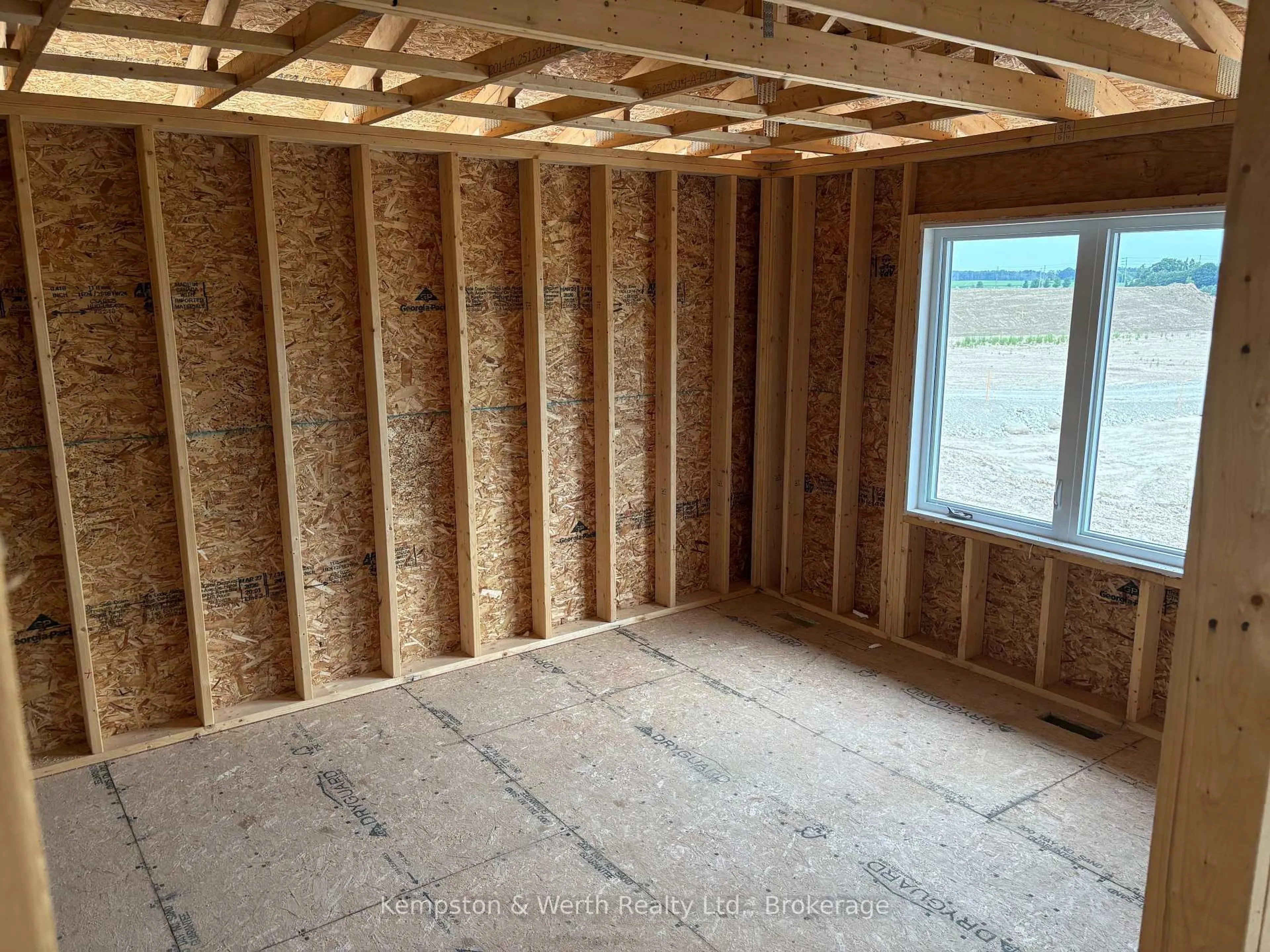 A pic of a room for 379 Featherstone St, North Perth Ontario N4W 2C4
