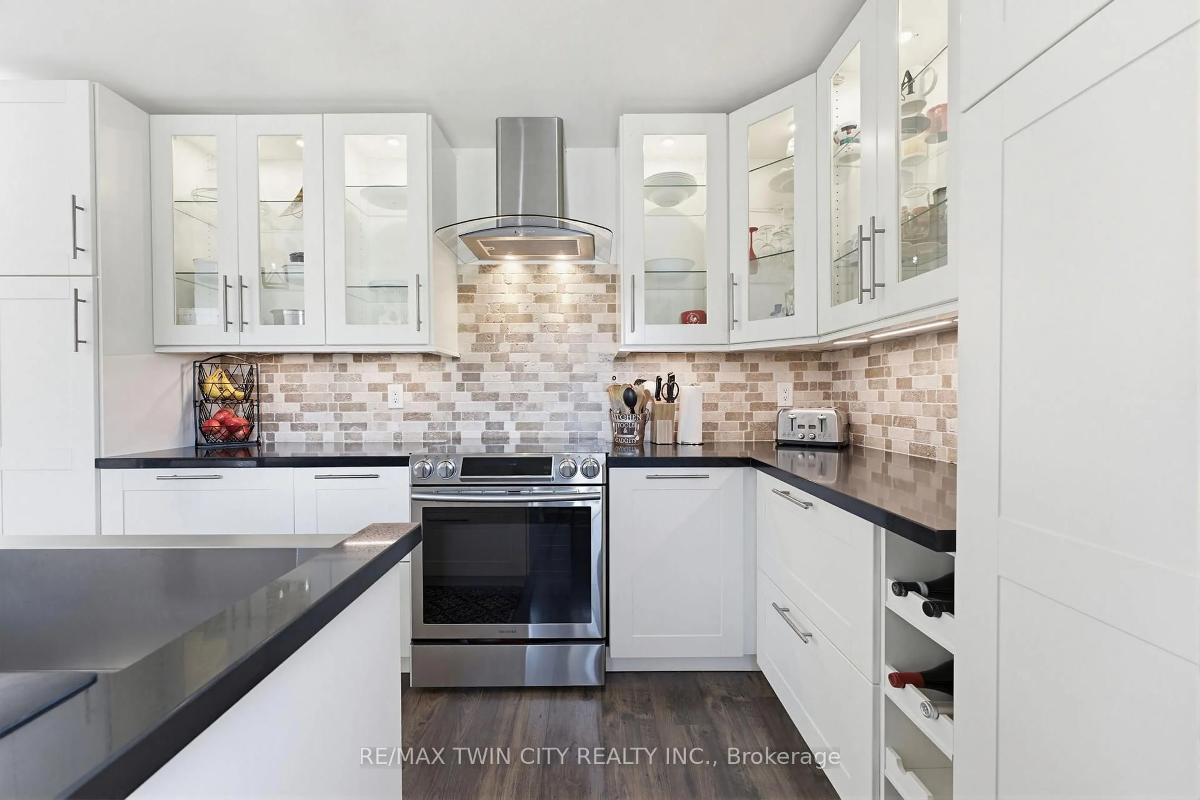 Contemporary kitchen, ceramic/tile floor for 60 St Patrick's Dr, Brantford Ontario N3T 6L4