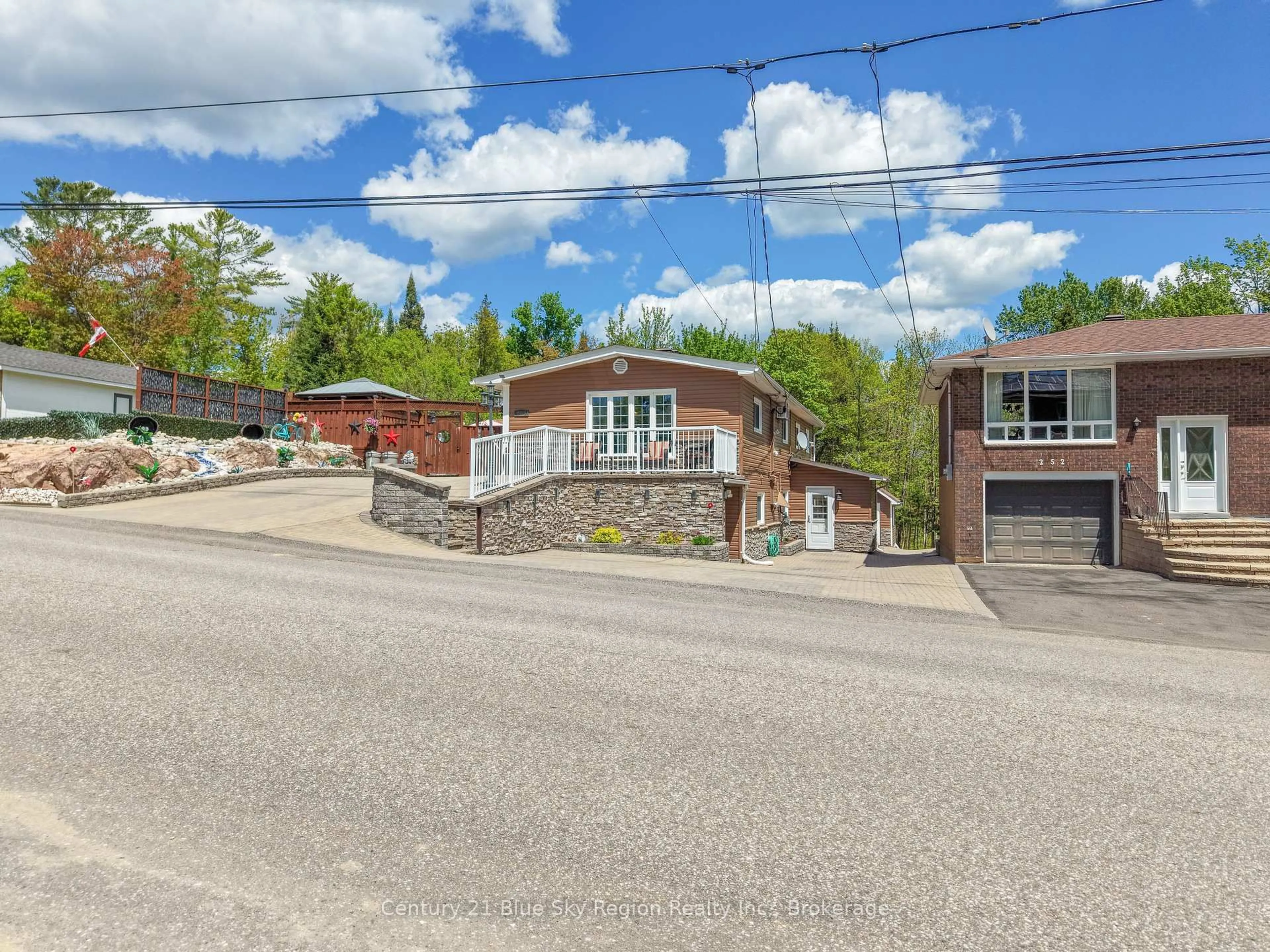 A pic from outside/outdoor area/front of a property/back of a property/a pic from drone, unknown for 268 King St, Callander Ontario P0H 1H0