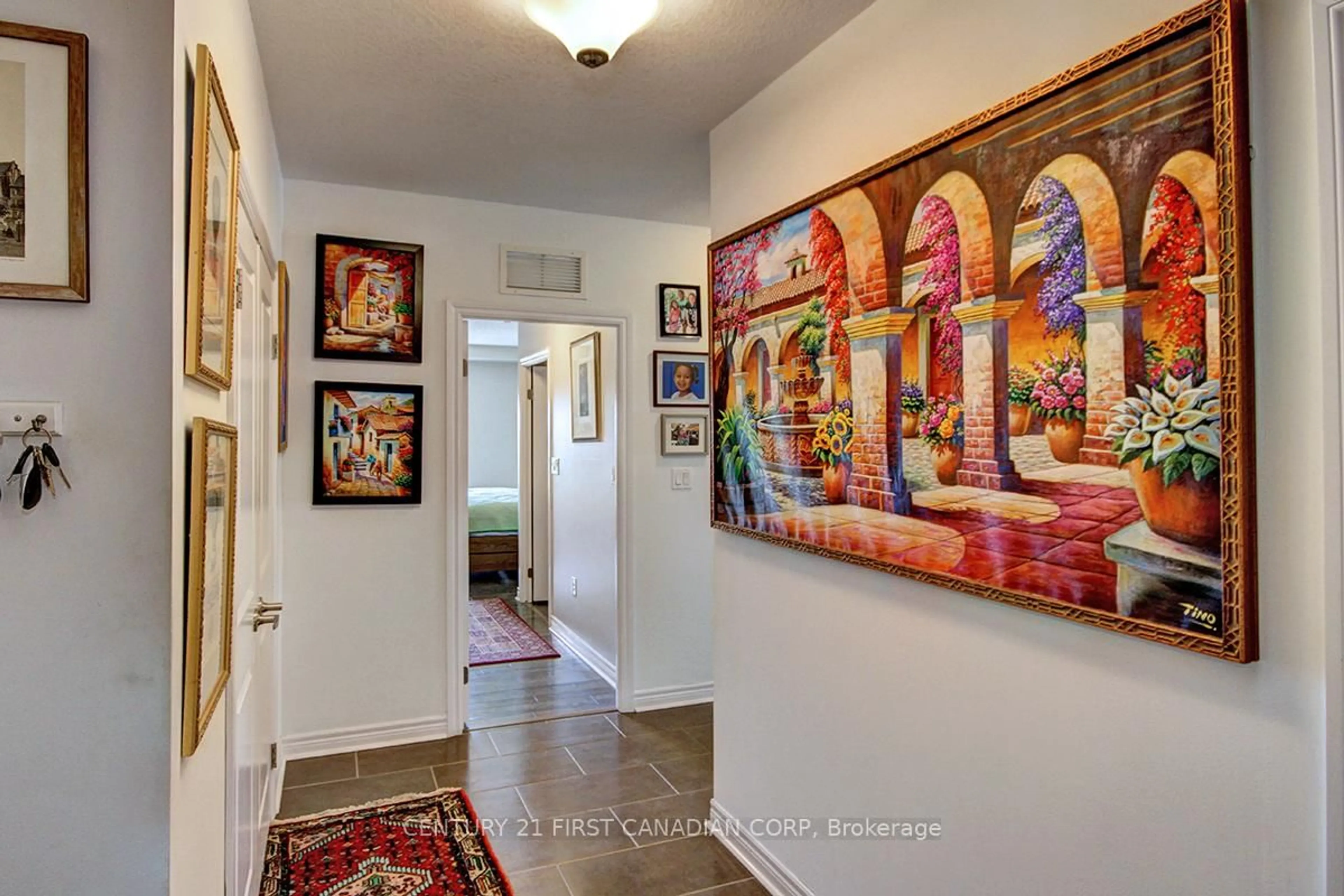 Indoor entryway for 330 Ridout St #2108, London East Ontario N6A 0A7