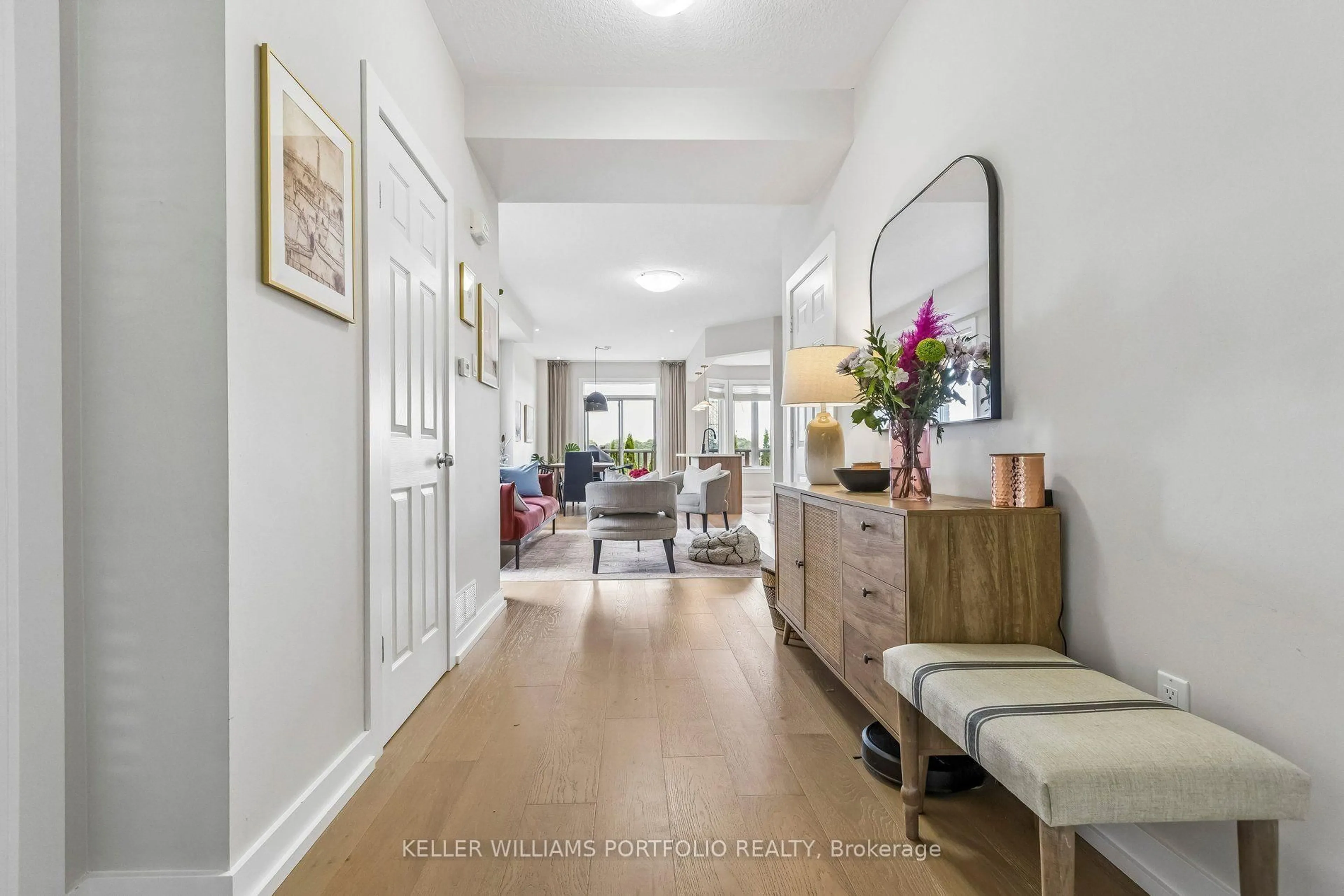 Indoor entryway for 775 Klosters Dr, Waterloo Ontario N2V 2V4