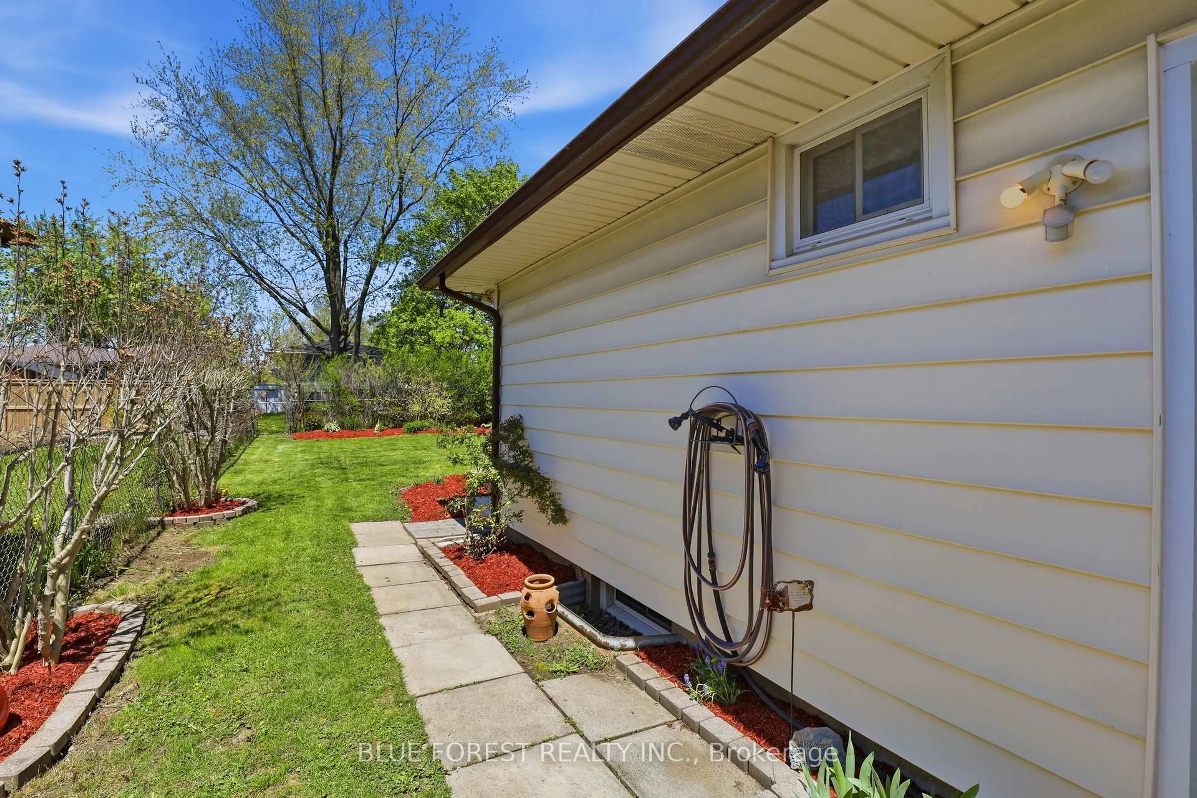 Patio, unknown for 93 Nicholas Cres, London South Ontario N6E 2E8