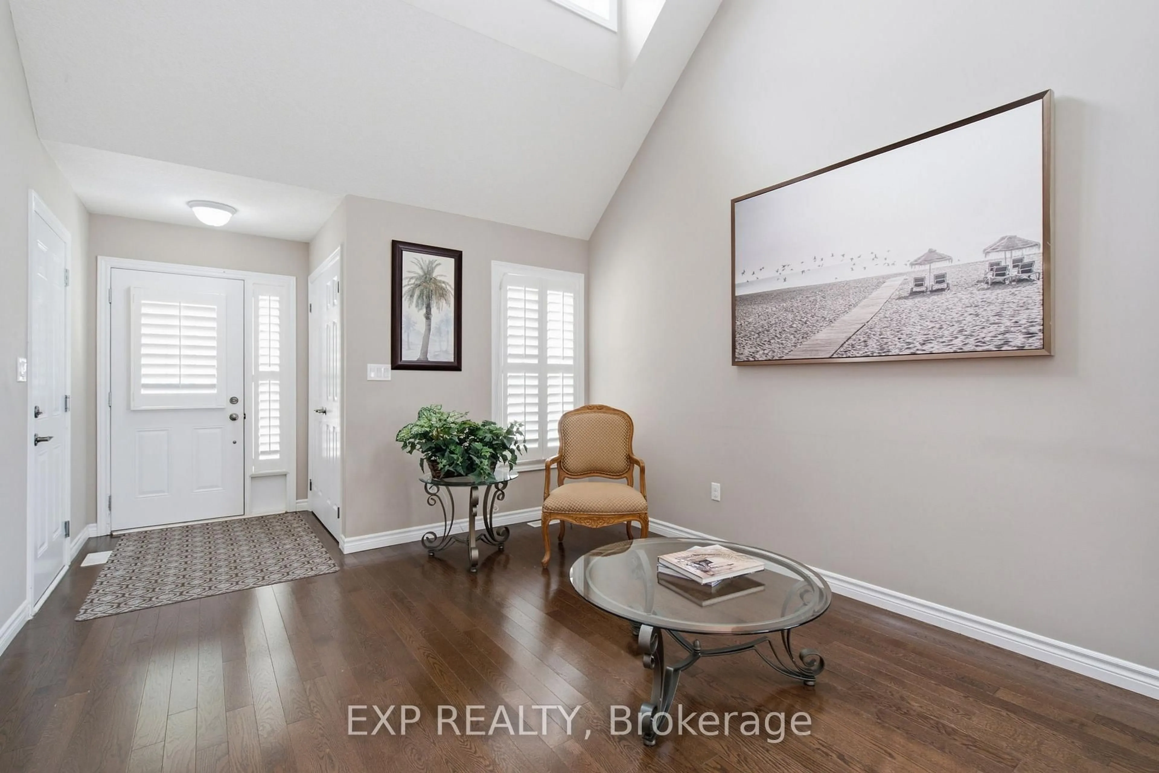 Indoor entryway for 681 Silverfox Pl, London North Ontario N6G 0G2