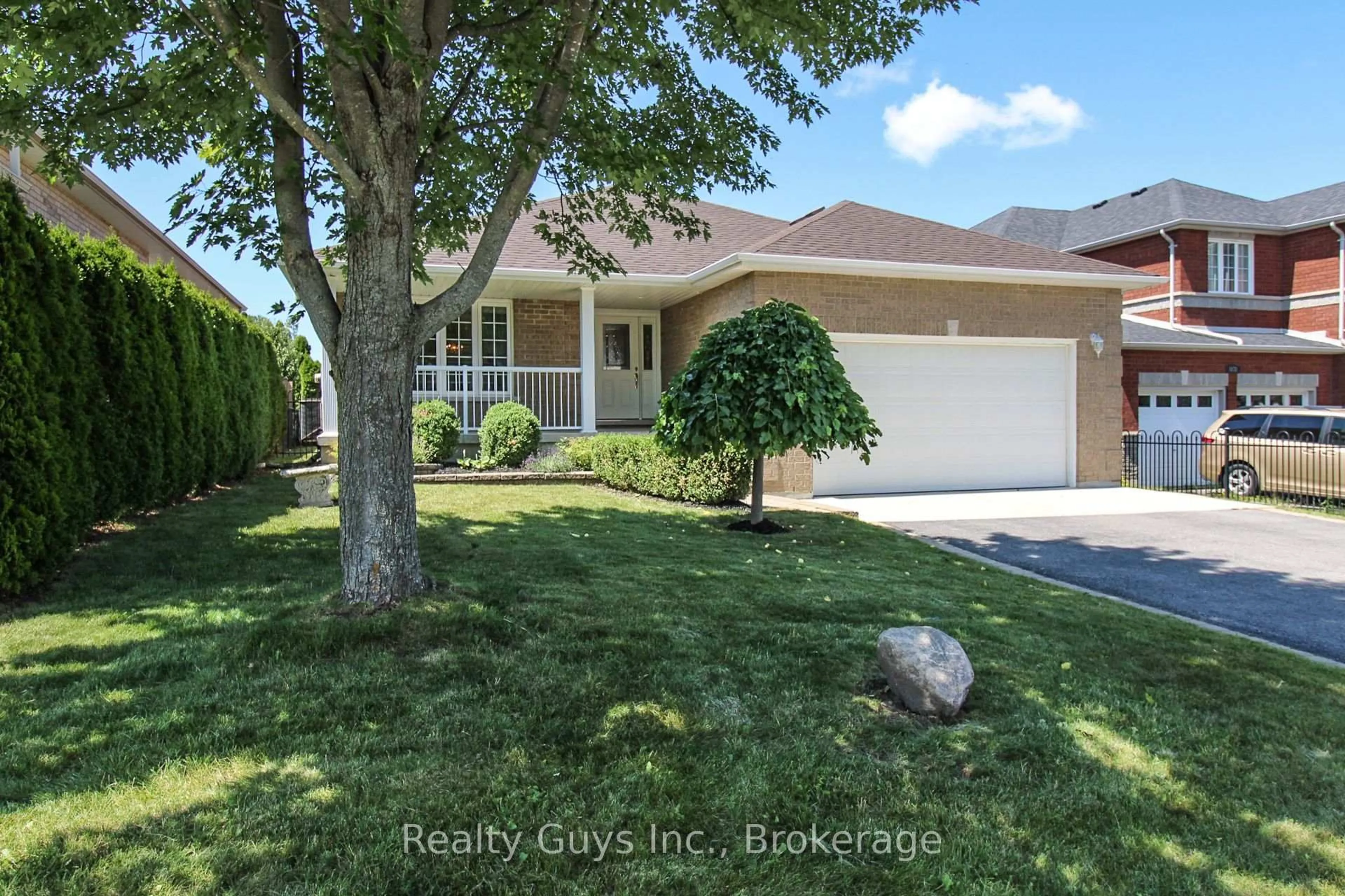 A pic from outside/outdoor area/front of a property/back of a property/a pic from drone, street for 1682 Keppler Cres, Peterborough Ontario K9K 2P5