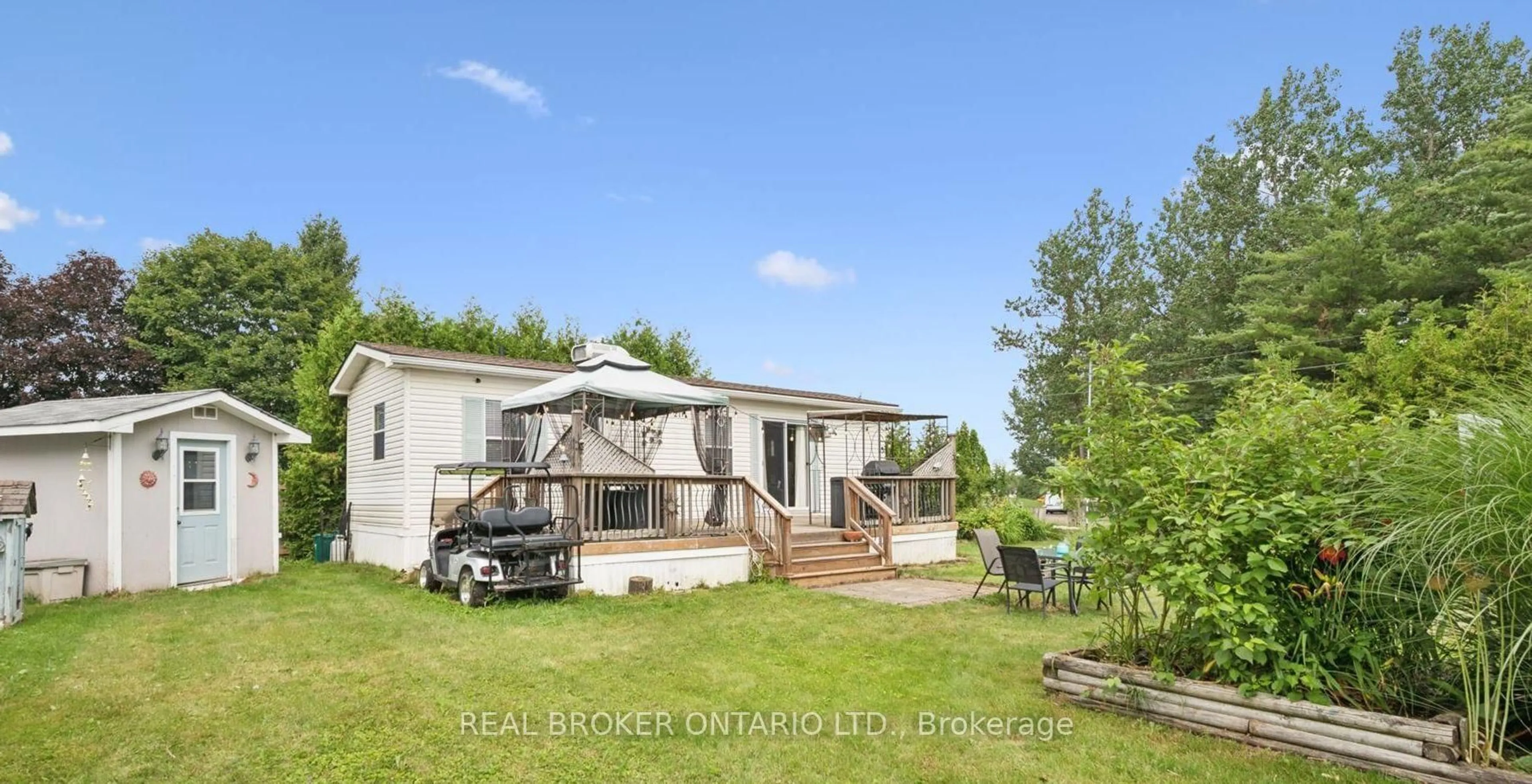 A pic from outside/outdoor area/front of a property/back of a property/a pic from drone, water/lake/river/ocean view for 218 Beach Rd, Centre Wellington Ontario N1M 2W5