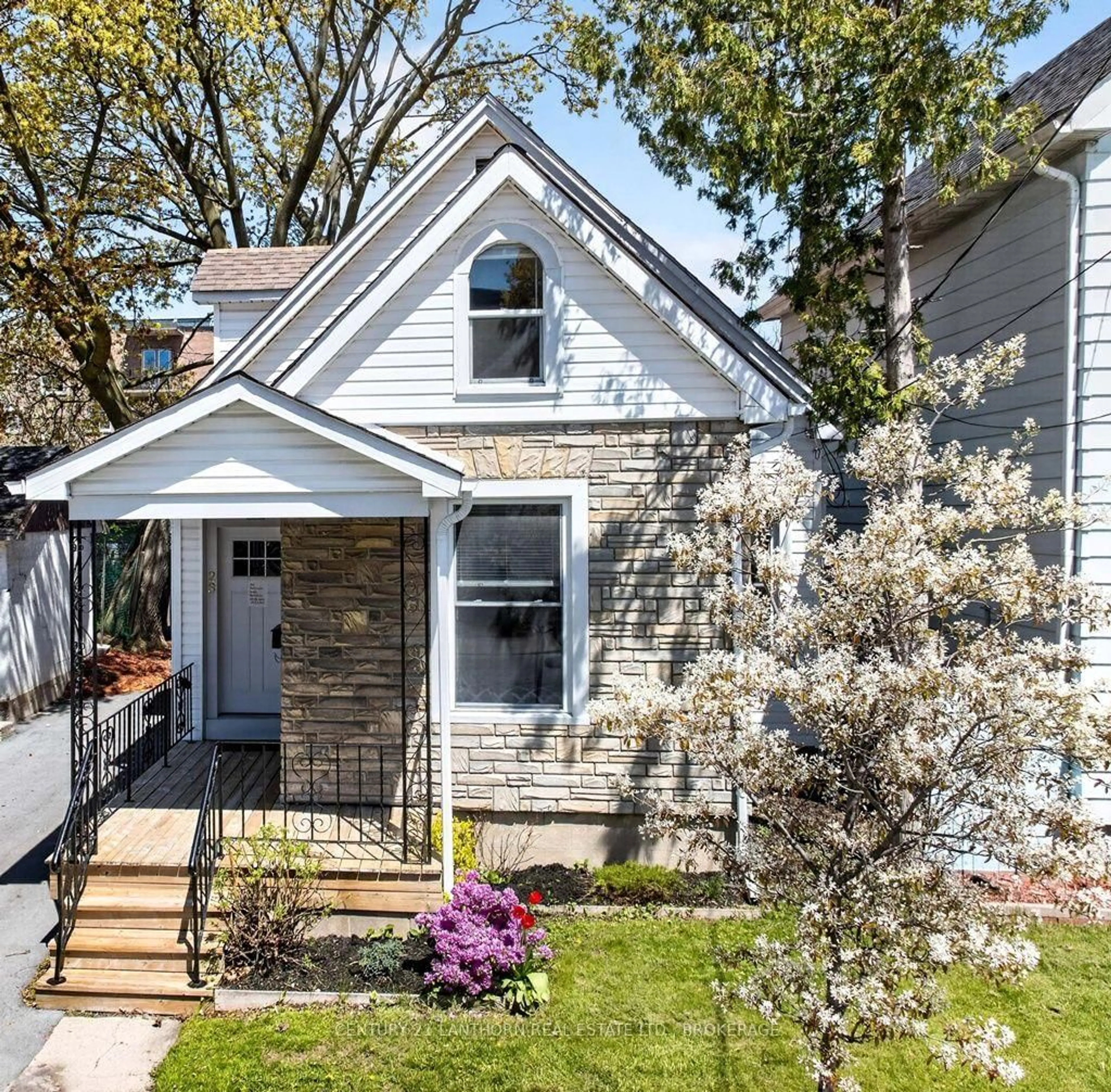 Home with brick exterior material, street for 23 Jenkins St, Kingston Ontario K7K 1N4