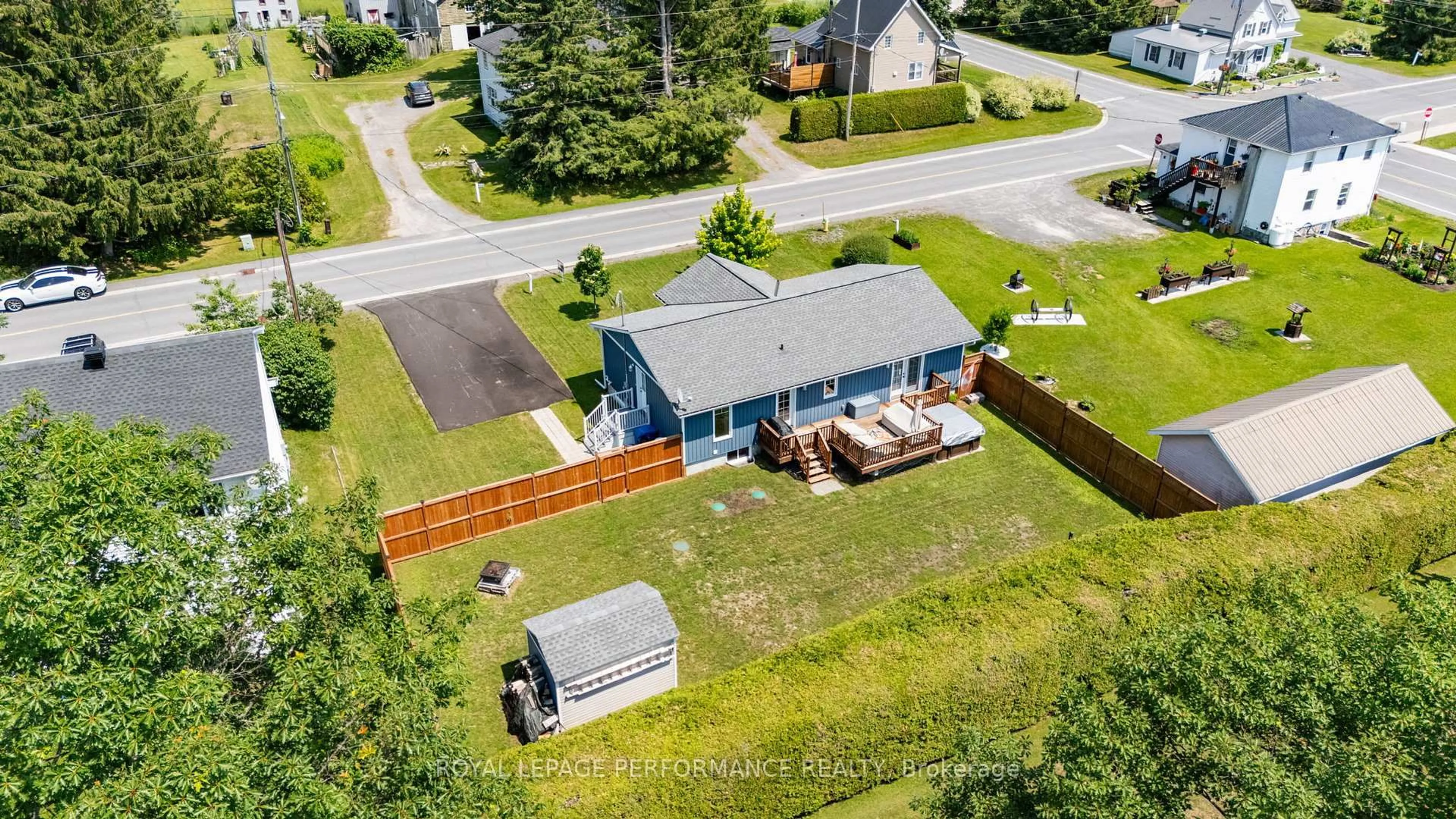 A pic from outside/outdoor area/front of a property/back of a property/a pic from drone, unknown for 2388 Du Lac Rd, Clarence-Rockland Ontario K0A 3N0