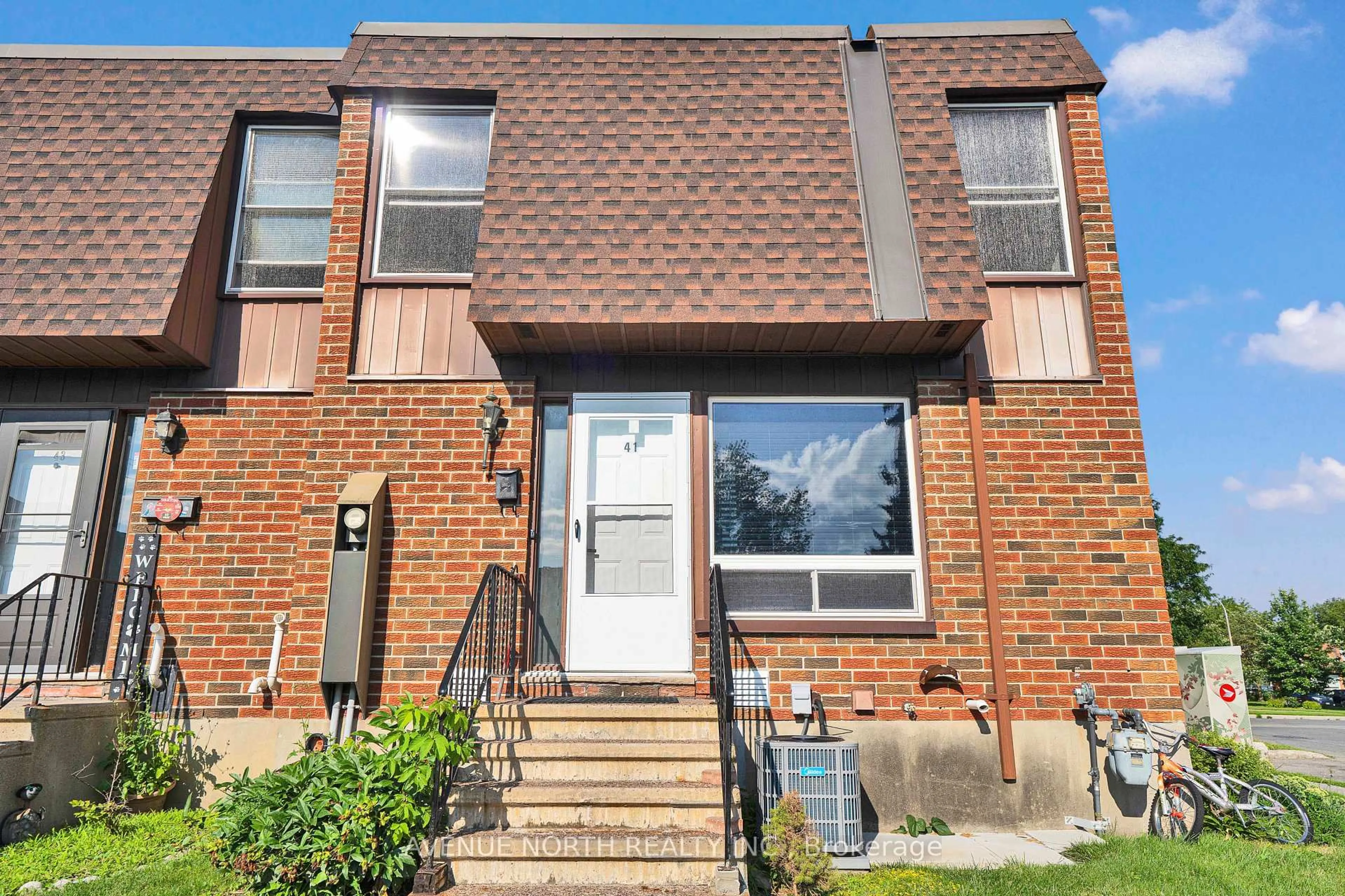 Home with brick exterior material, street for 3520 Downpatrick Rd #41, Ottawa Ontario K1V 8T4