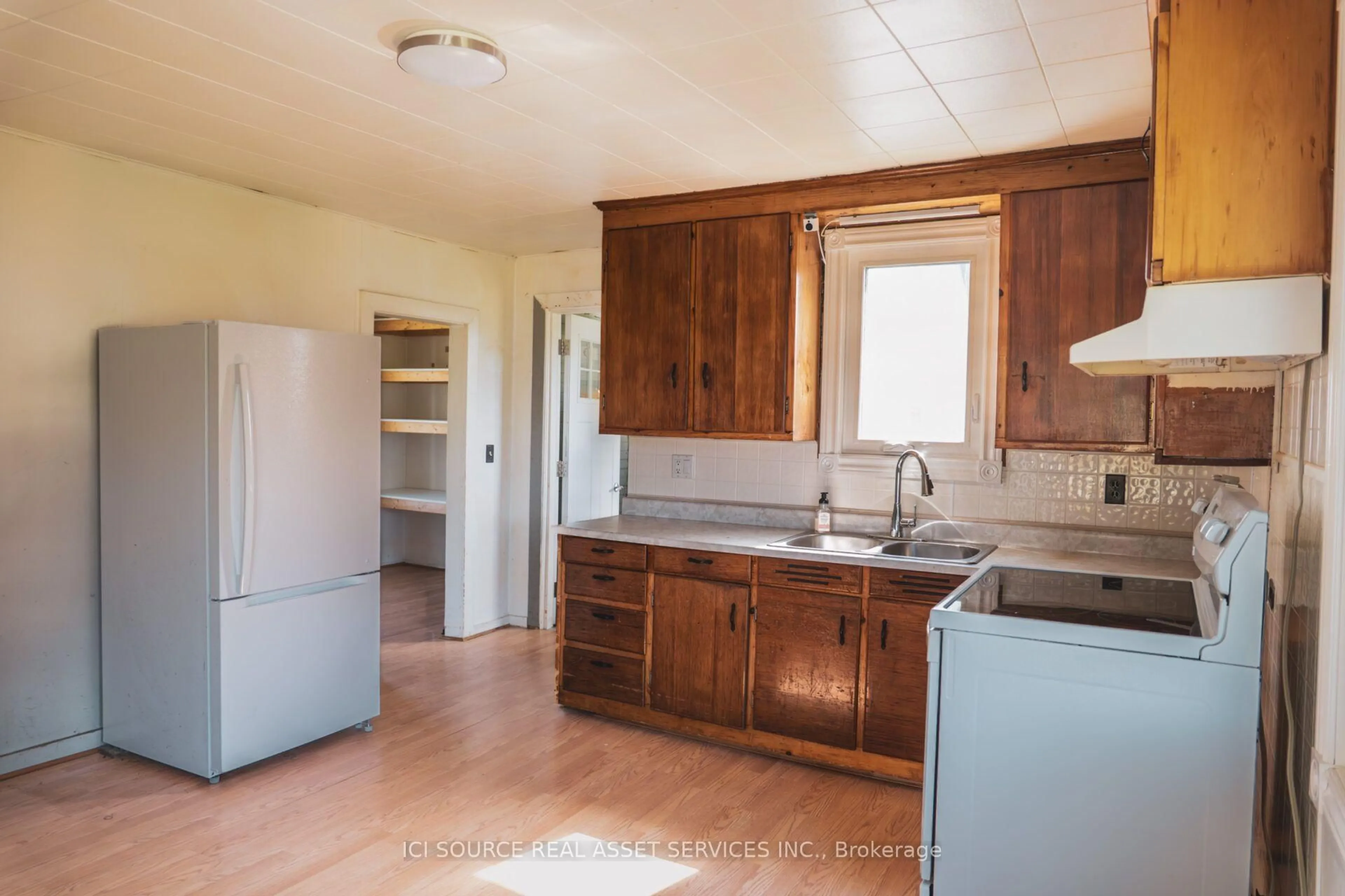 Standard kitchen, unknown for 14 George St, Sables-Spanish Rivers Ontario P0P 2G0