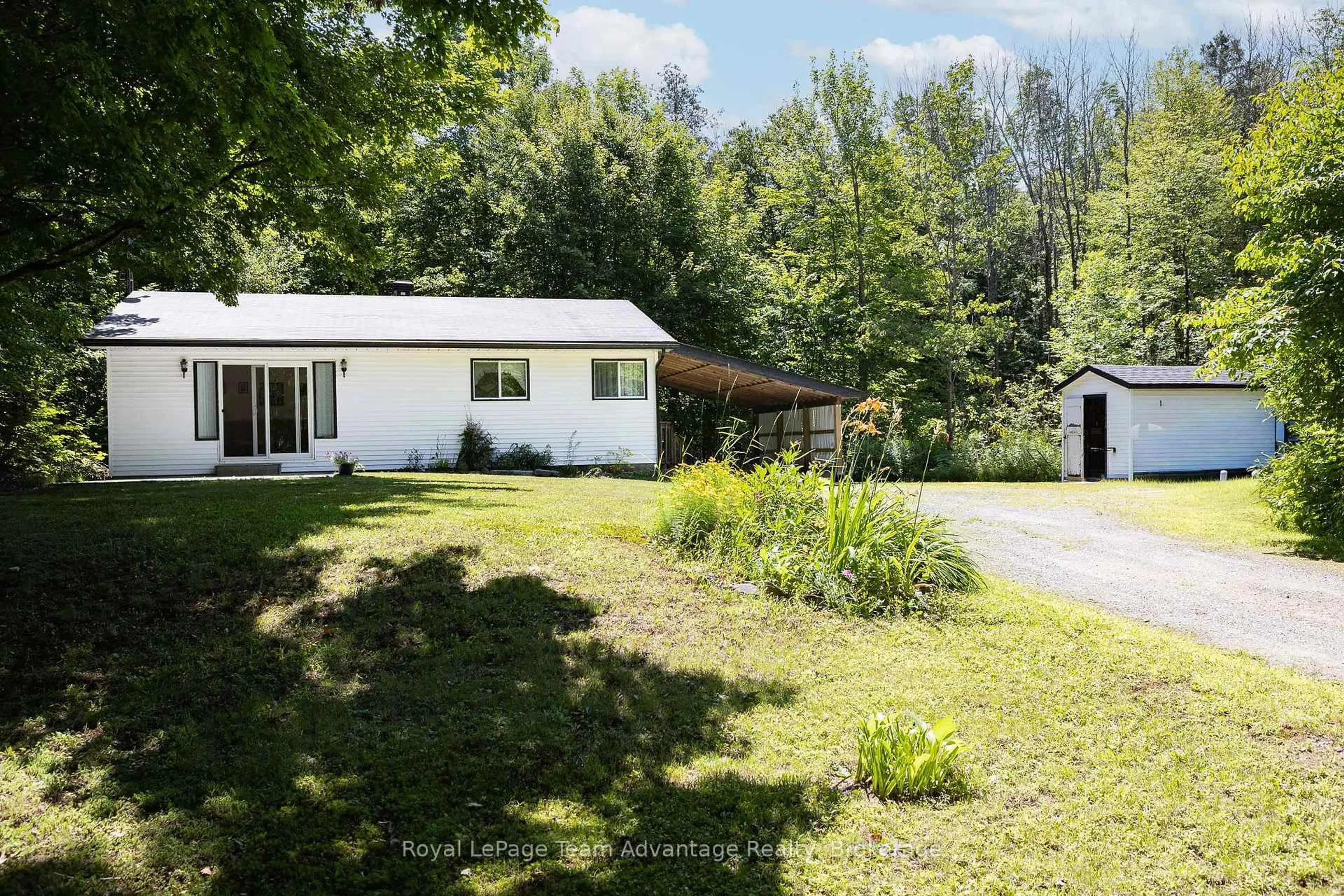 A pic from outside/outdoor area/front of a property/back of a property/a pic from drone, unknown for 51 Miller Dr, McDougall Ontario P2A 2W7