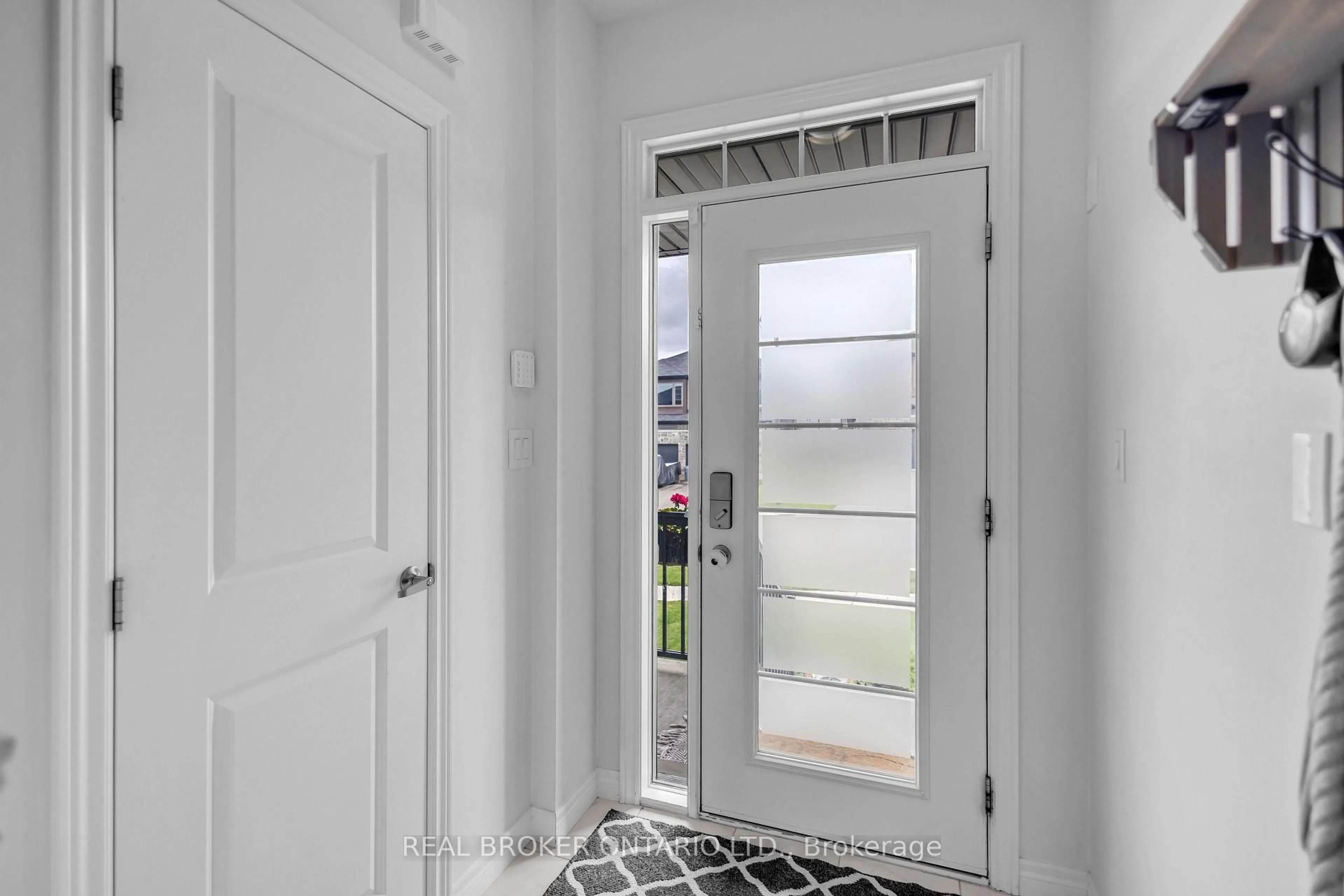 Indoor entryway for 26 Baker Lane, Brant Ontario N3L 0J7