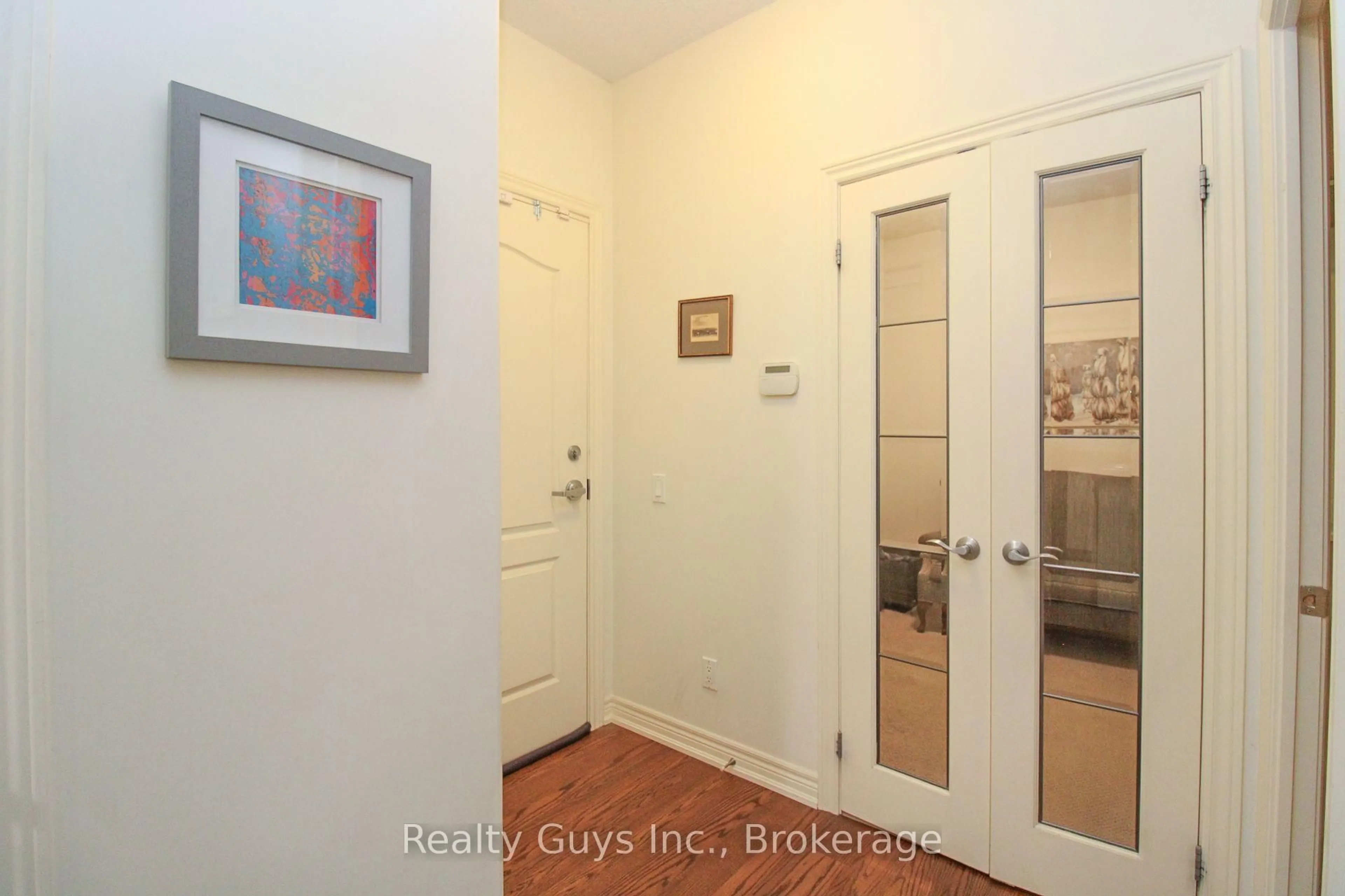 Indoor entryway for 869 Clonsilla Ave #116, Peterborough Ontario K9J 0B7