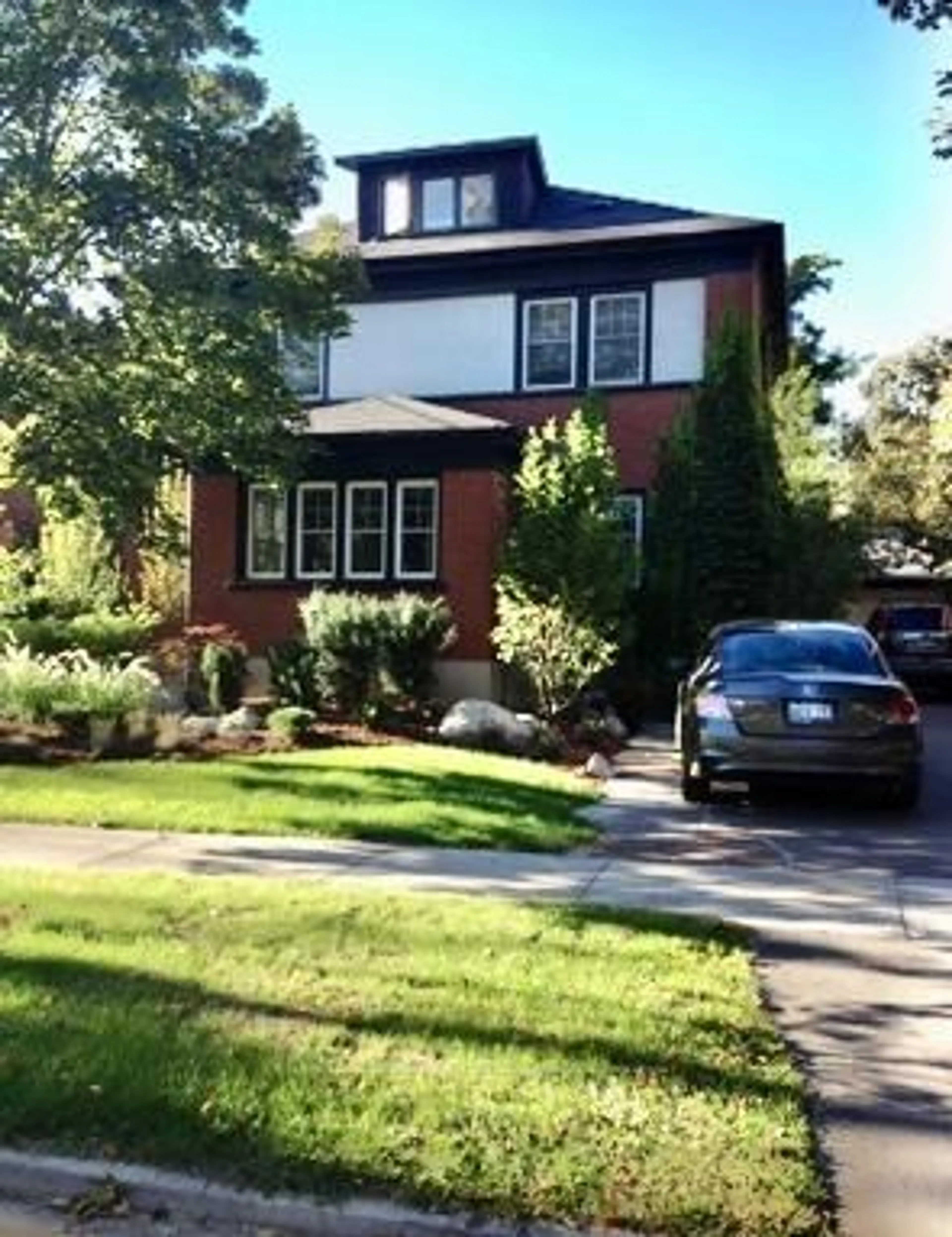 Home with brick exterior material, street for 520 Homewood Ave, Peterborough Ontario K9H 2N3