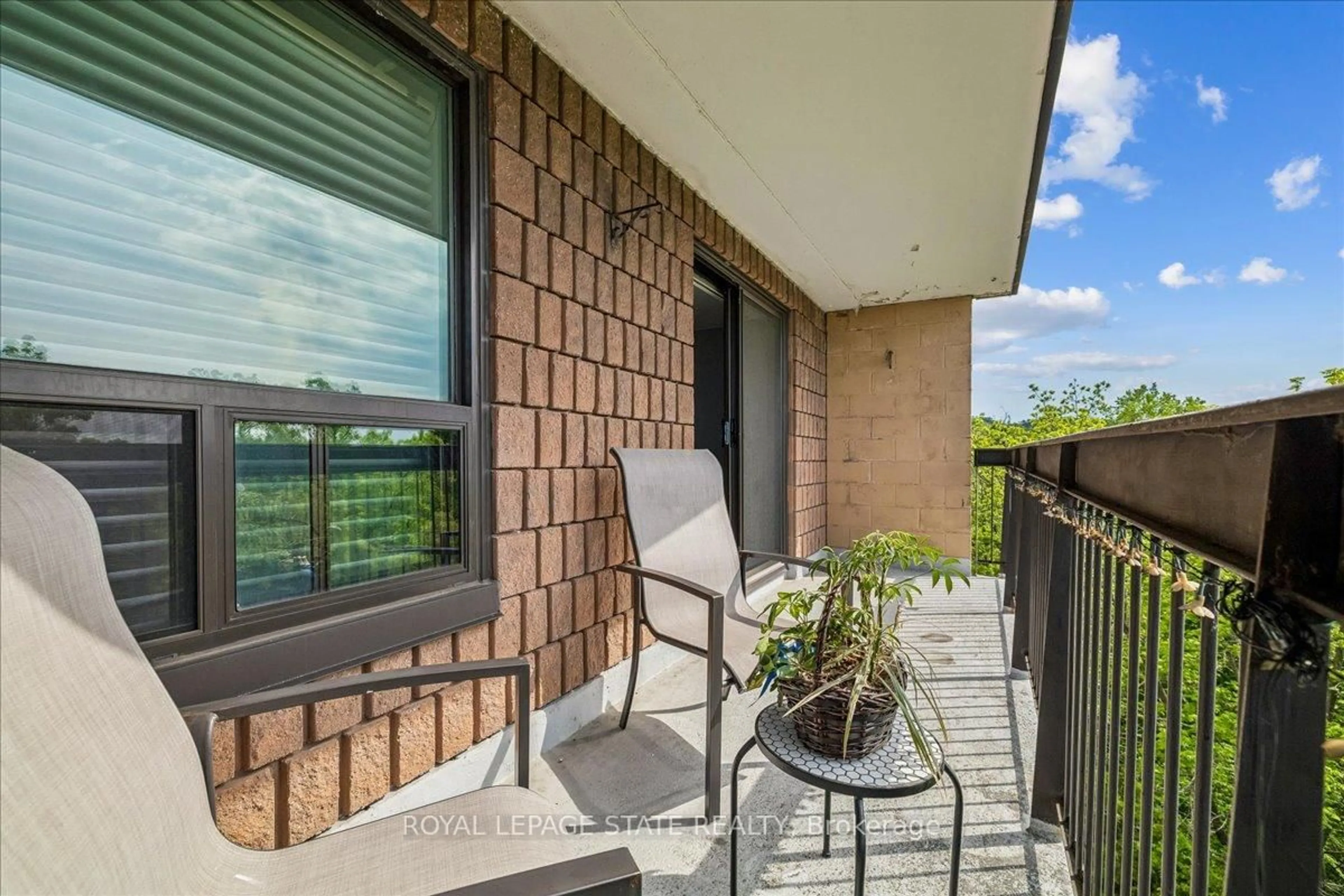 Balcony in the apartment, unknown for 966 Queenston Rd #605, Hamilton Ontario L8G 1B7