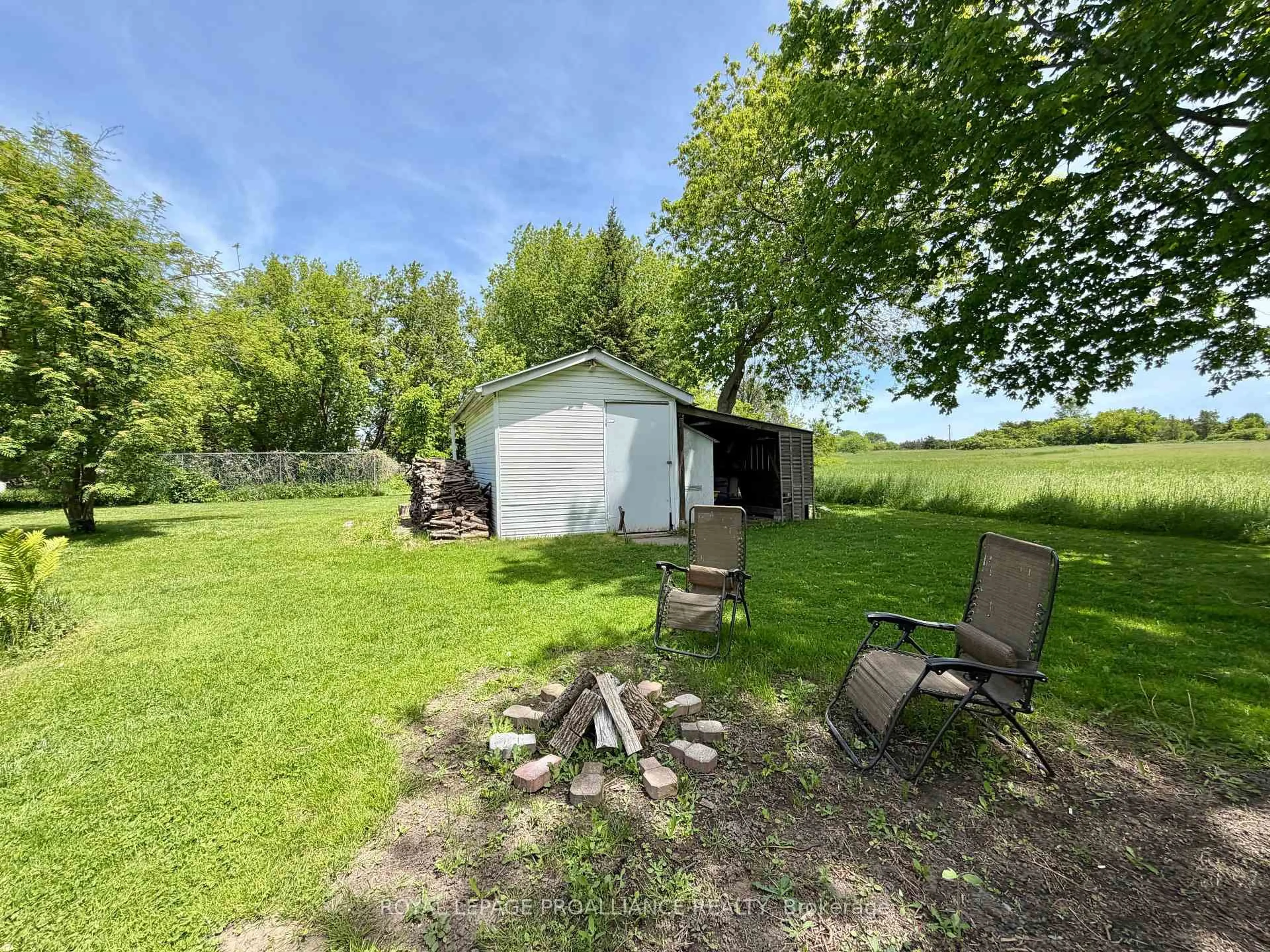 Shed for 471 County Road 3 Rd, Prince Edward County Ontario K8N 4Z1