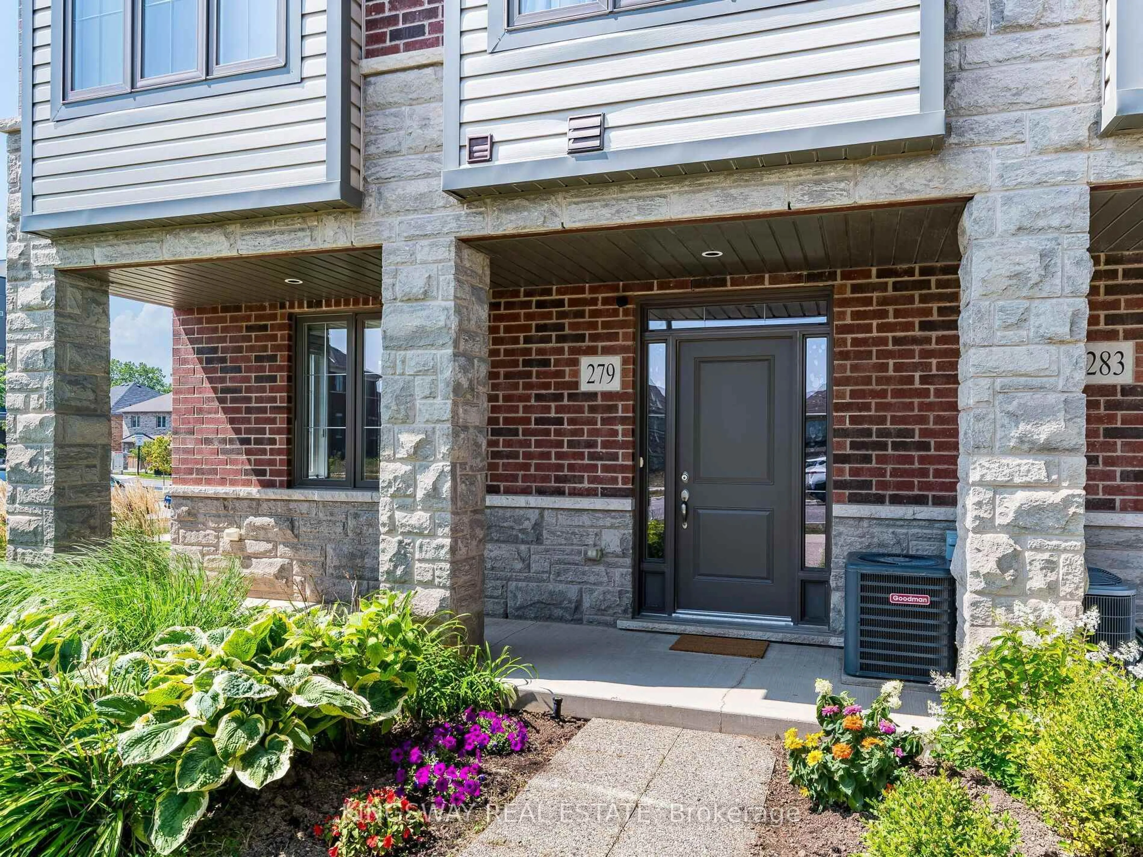 Home with brick exterior material, street for 279 Skinner Rd, Hamilton Ontario L8B 1W5
