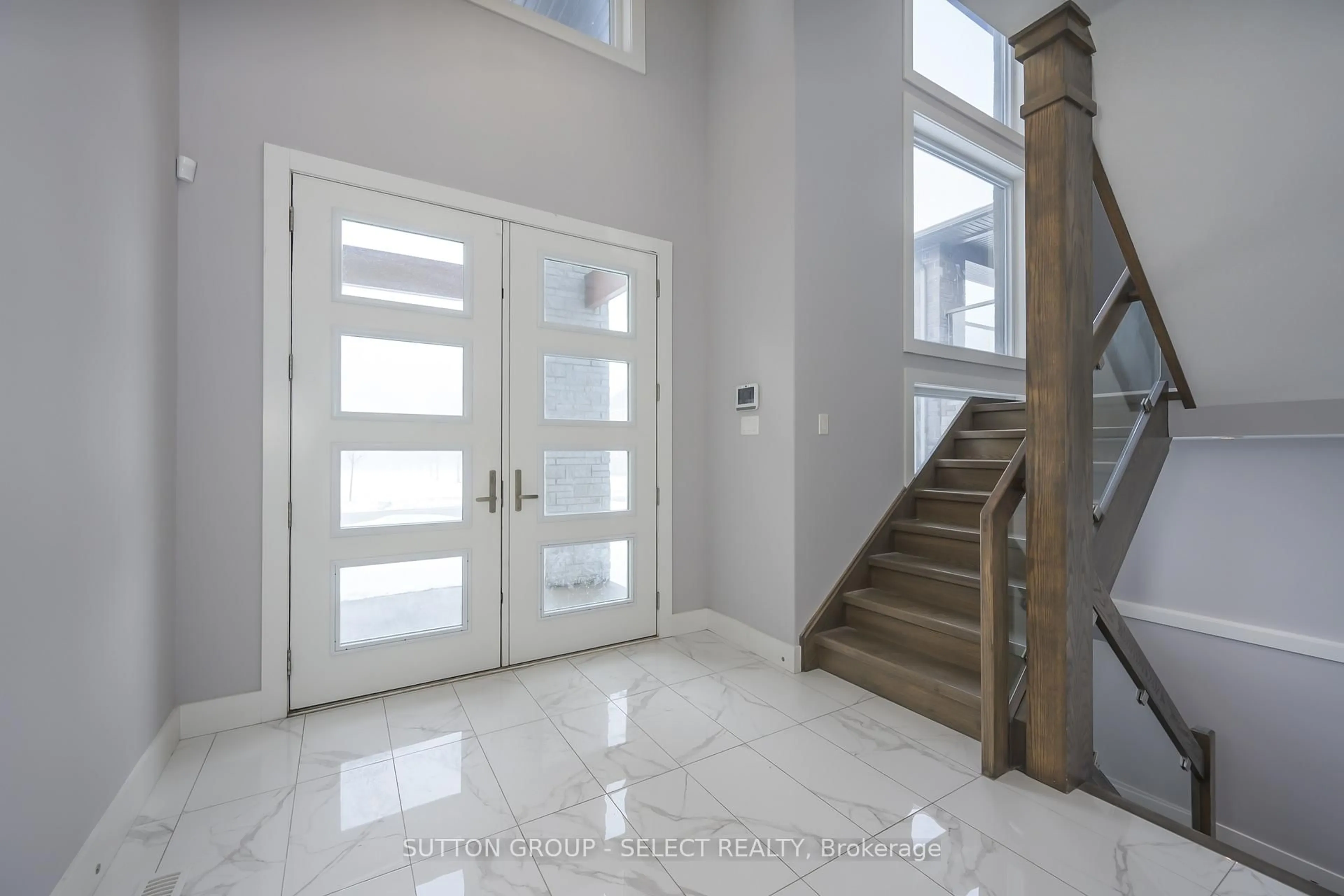 Indoor entryway for 1062 Melsetter Way, London North Ontario N6G 0S4