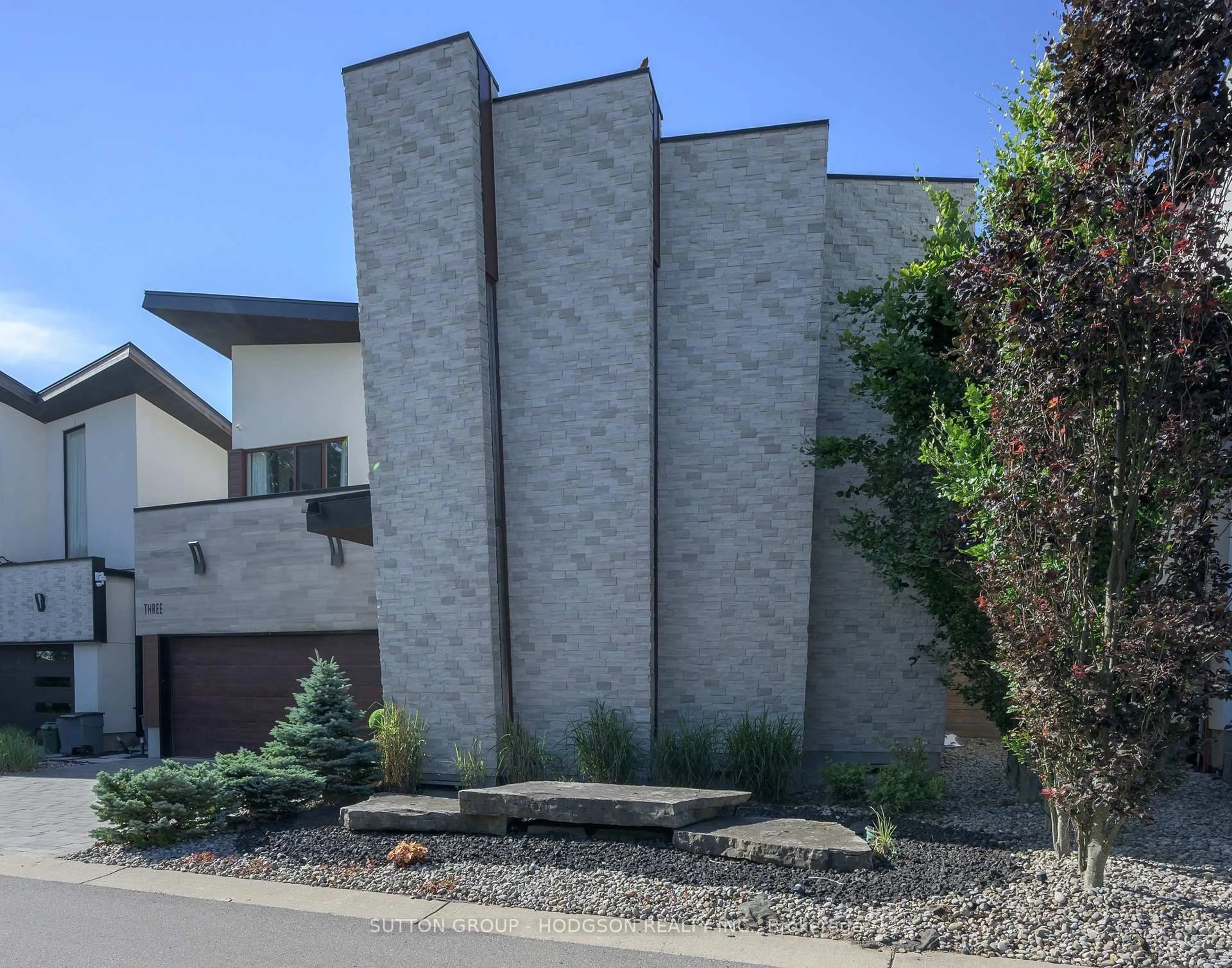 Home with brick exterior material, building for 1452 Byron Baseline Rd #3, London South Ontario N6K 2V6