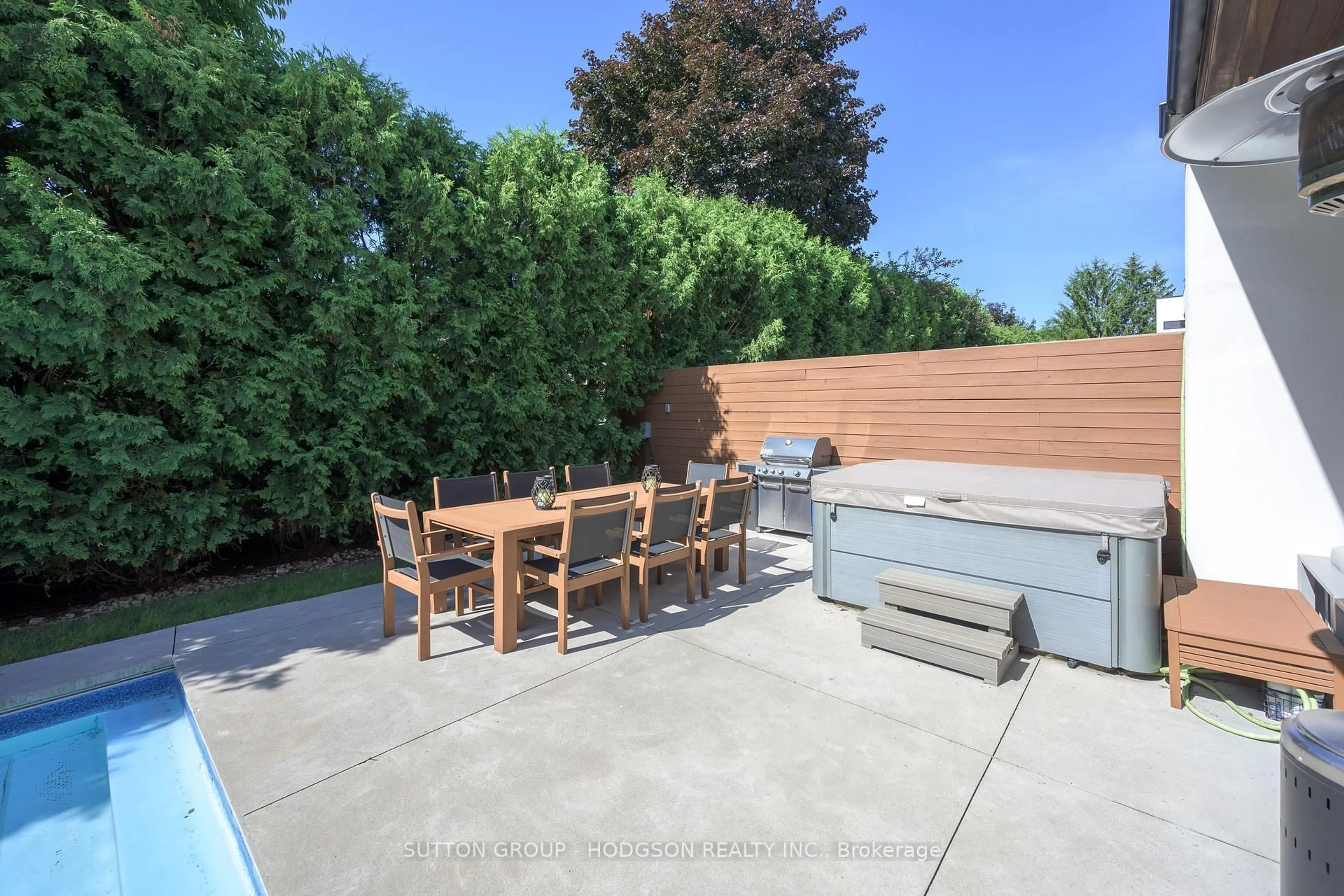 Patio, street for 1452 Byron Baseline Rd #3, London South Ontario N6K 2V6