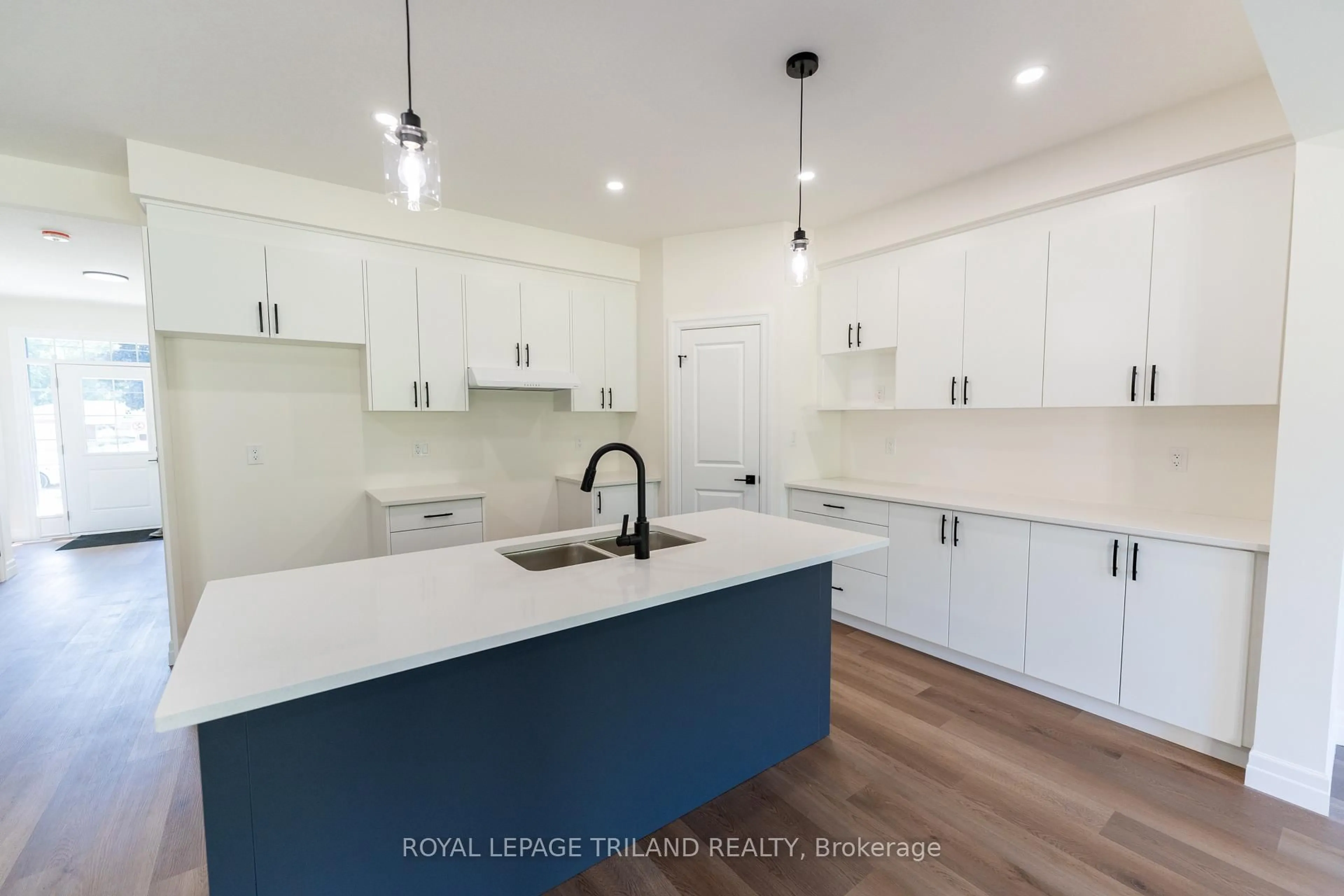 Open concept kitchen, unknown for 3141 River St, Brooke-Alvinston Ontario N0N 1A0
