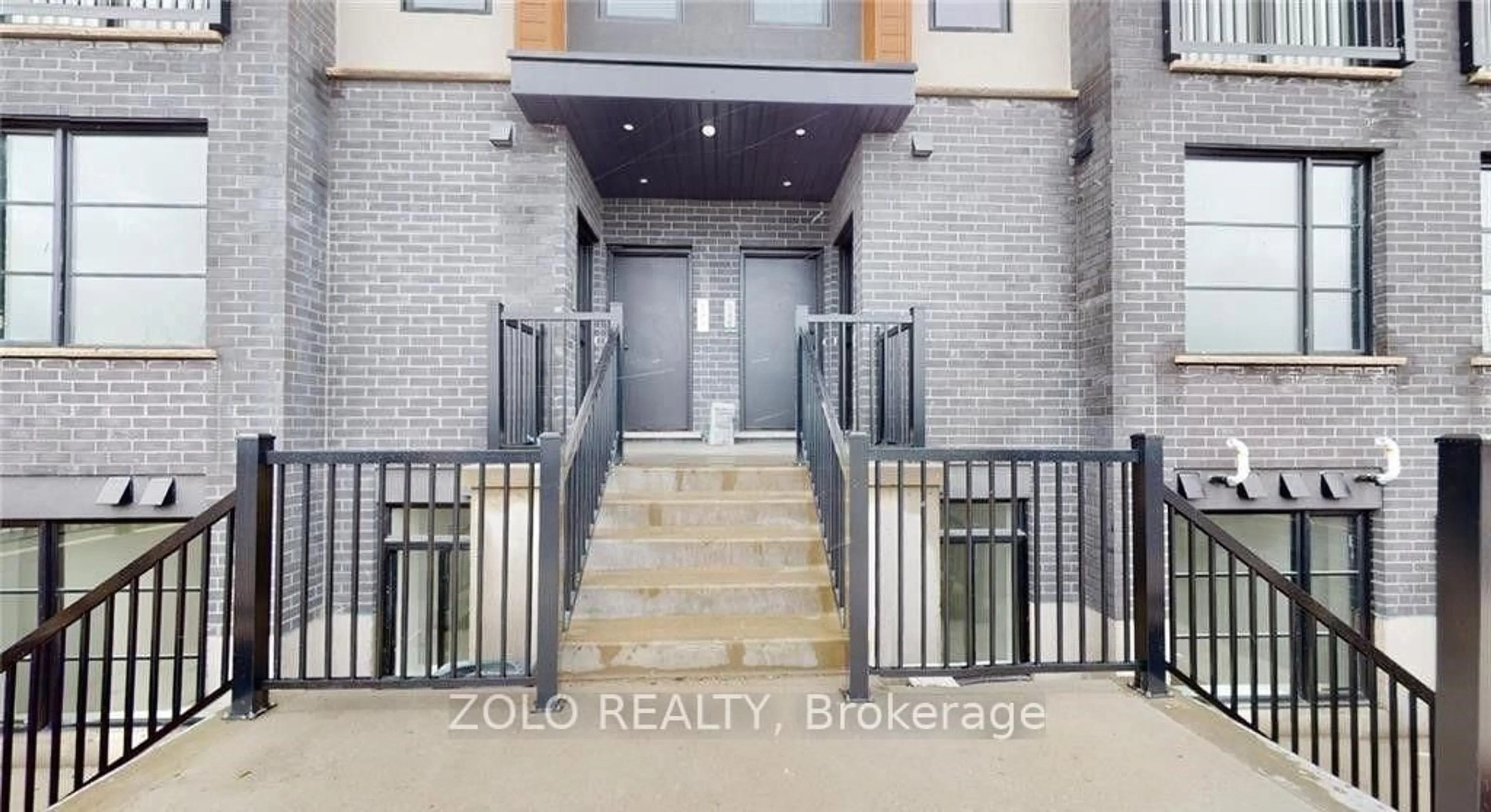 Indoor entryway for 3900 Savoy St #151, London South Ontario N6P 0H9