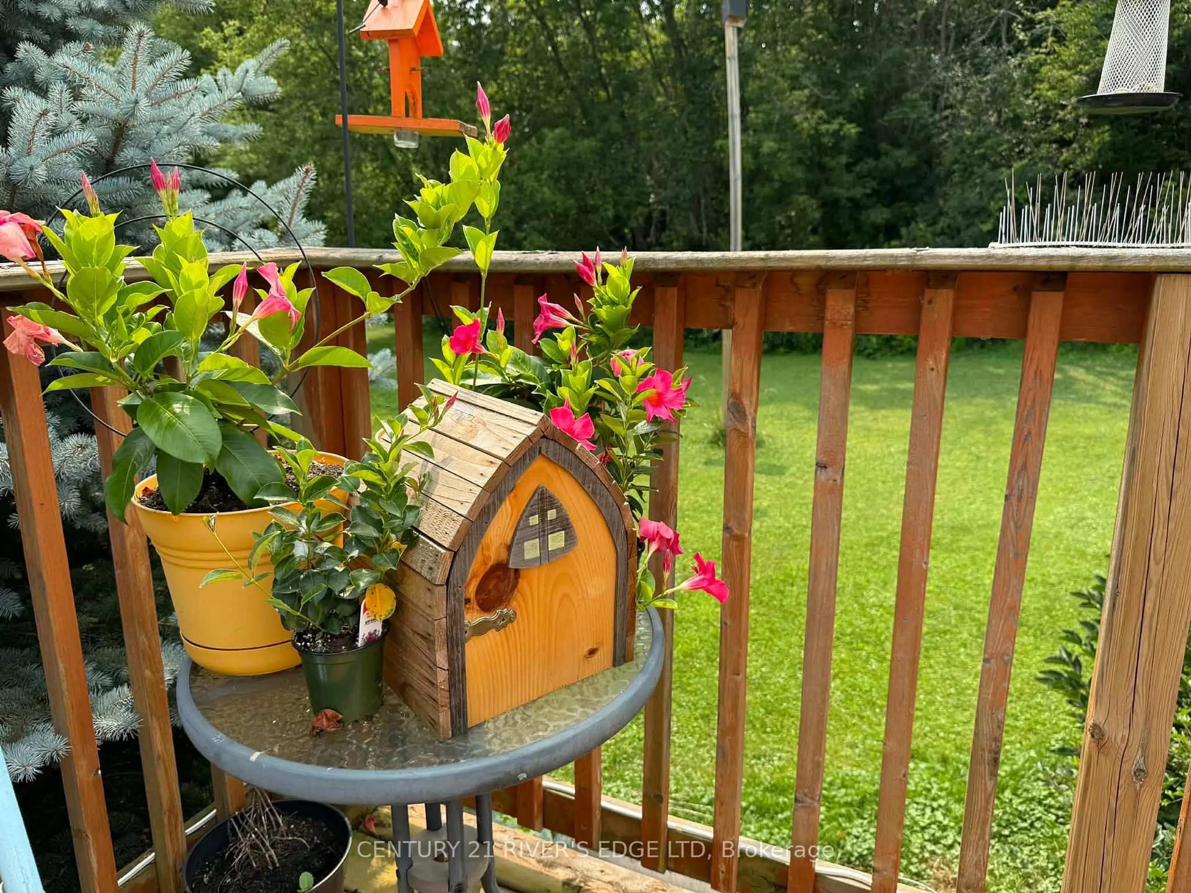 Patio, unknown for 63 Whites Rd, Quinte West Ontario K8V 5P5