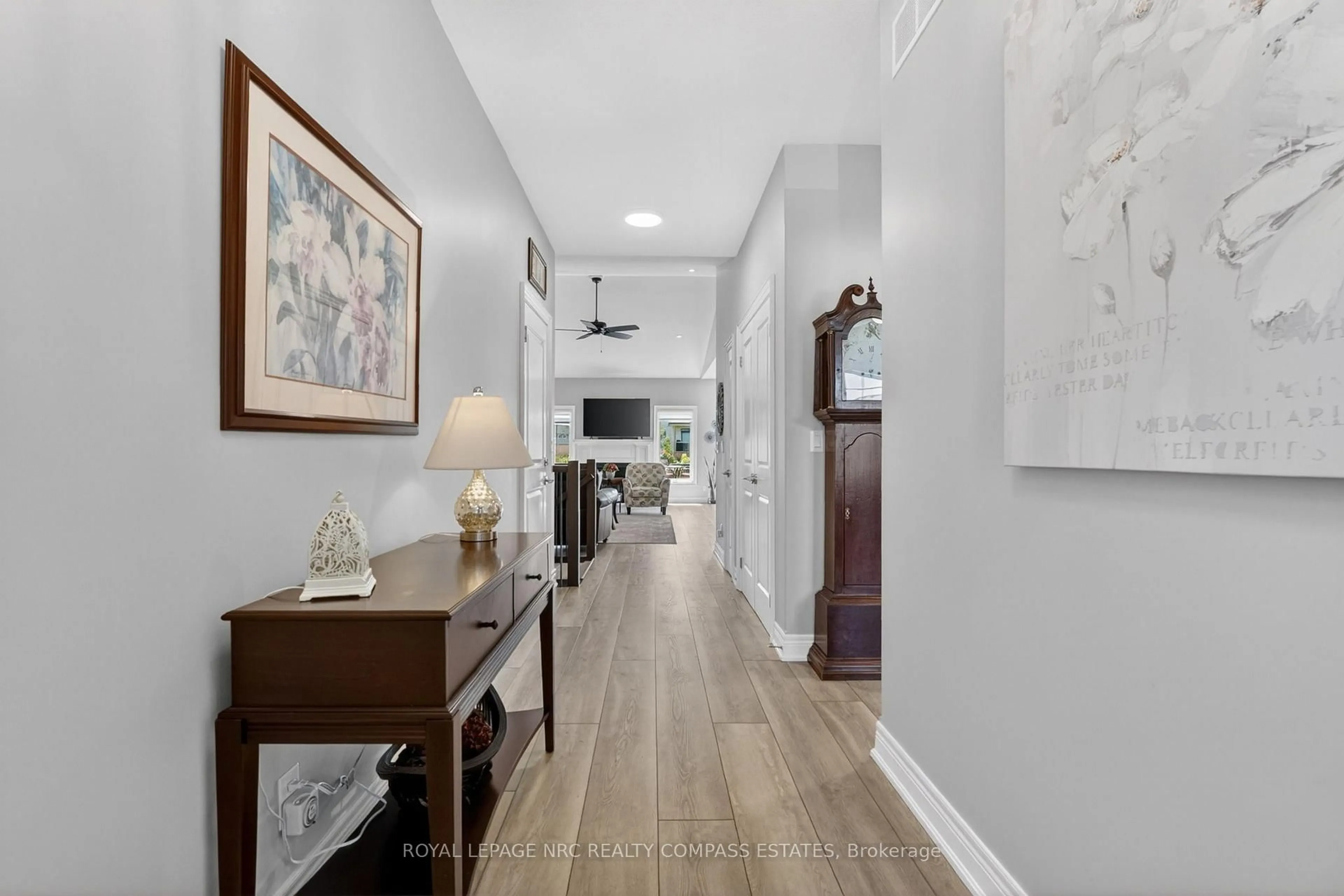 Indoor entryway for 154 Port Robinson Rd #42, Pelham Ontario L3E 0B7