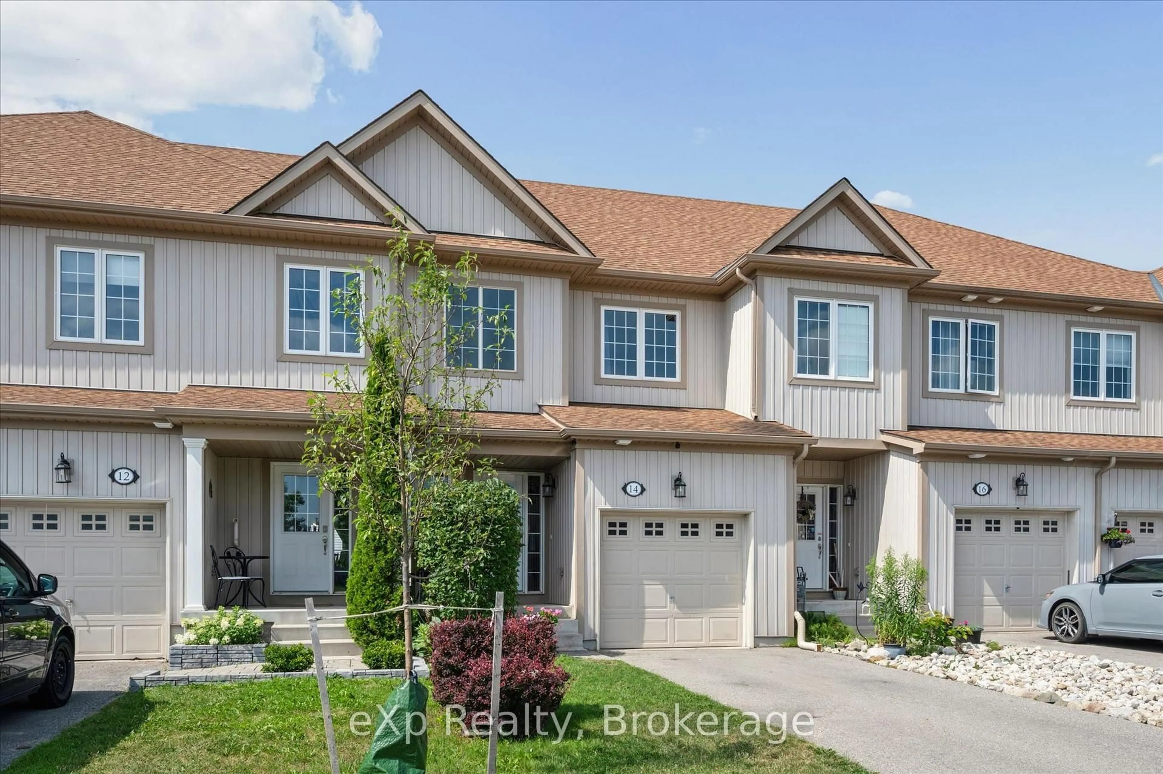 A pic from outside/outdoor area/front of a property/back of a property/a pic from drone, street for 14 Sadler St, Centre Wellington Ontario N1M 0E2