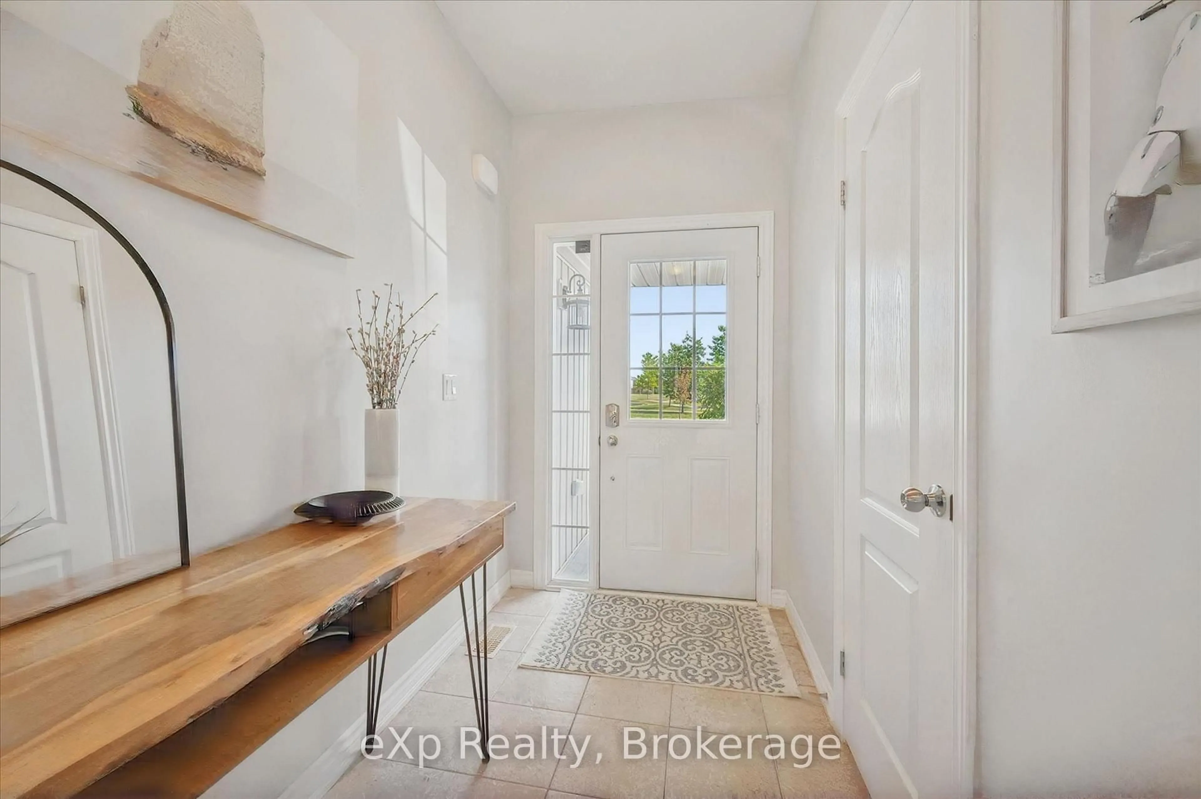 Indoor entryway for 14 Sadler St, Centre Wellington Ontario N1M 0E2