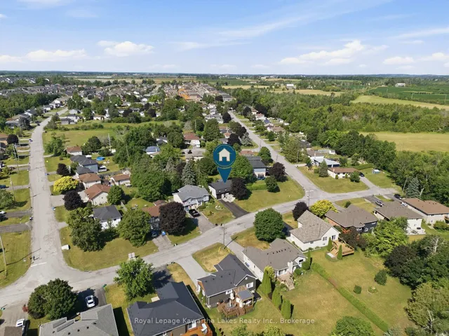 449 William St, Kawartha Lakes 2