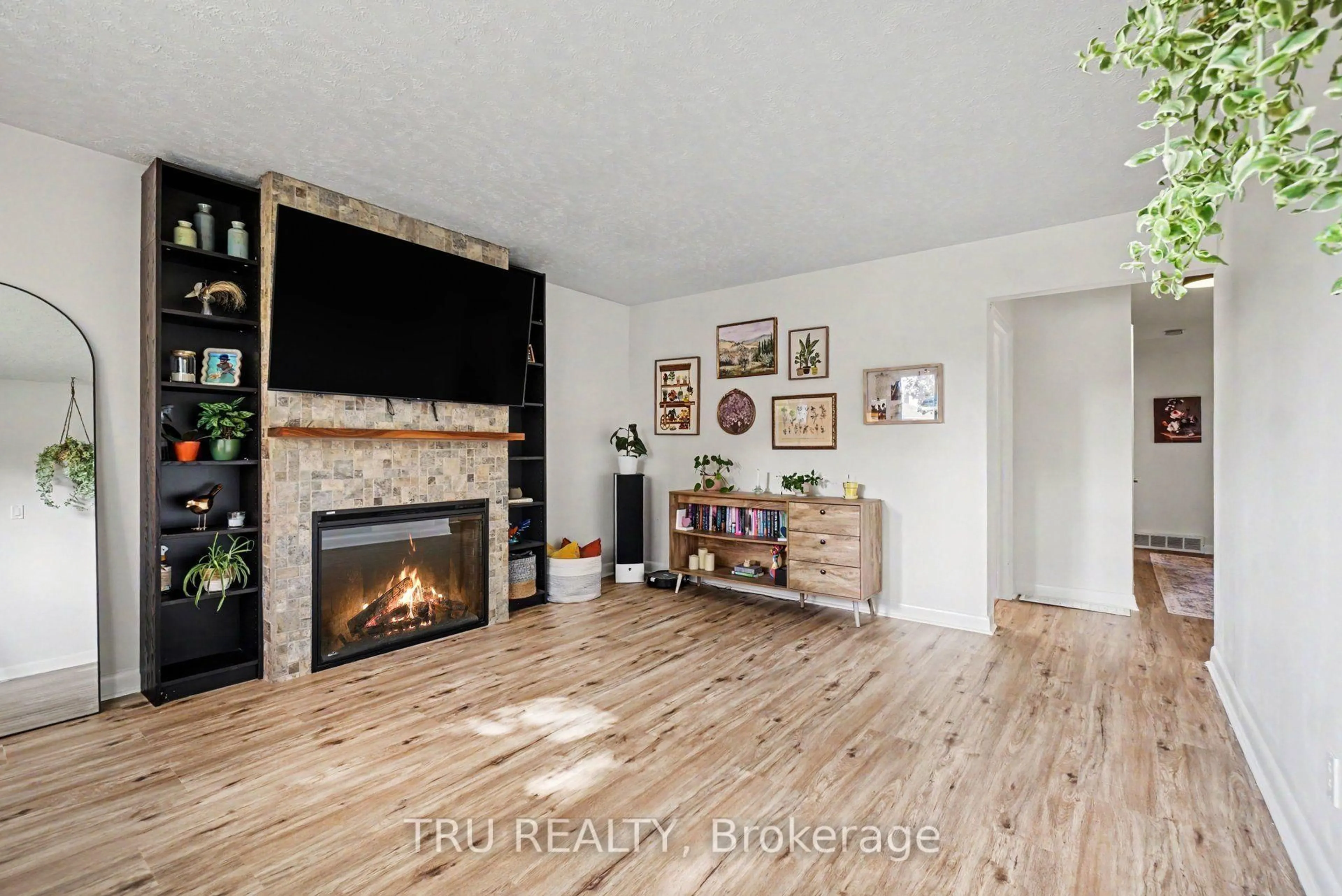 Unknown for 1275 Woodside Dr, Ottawa Ontario K2C 2H1