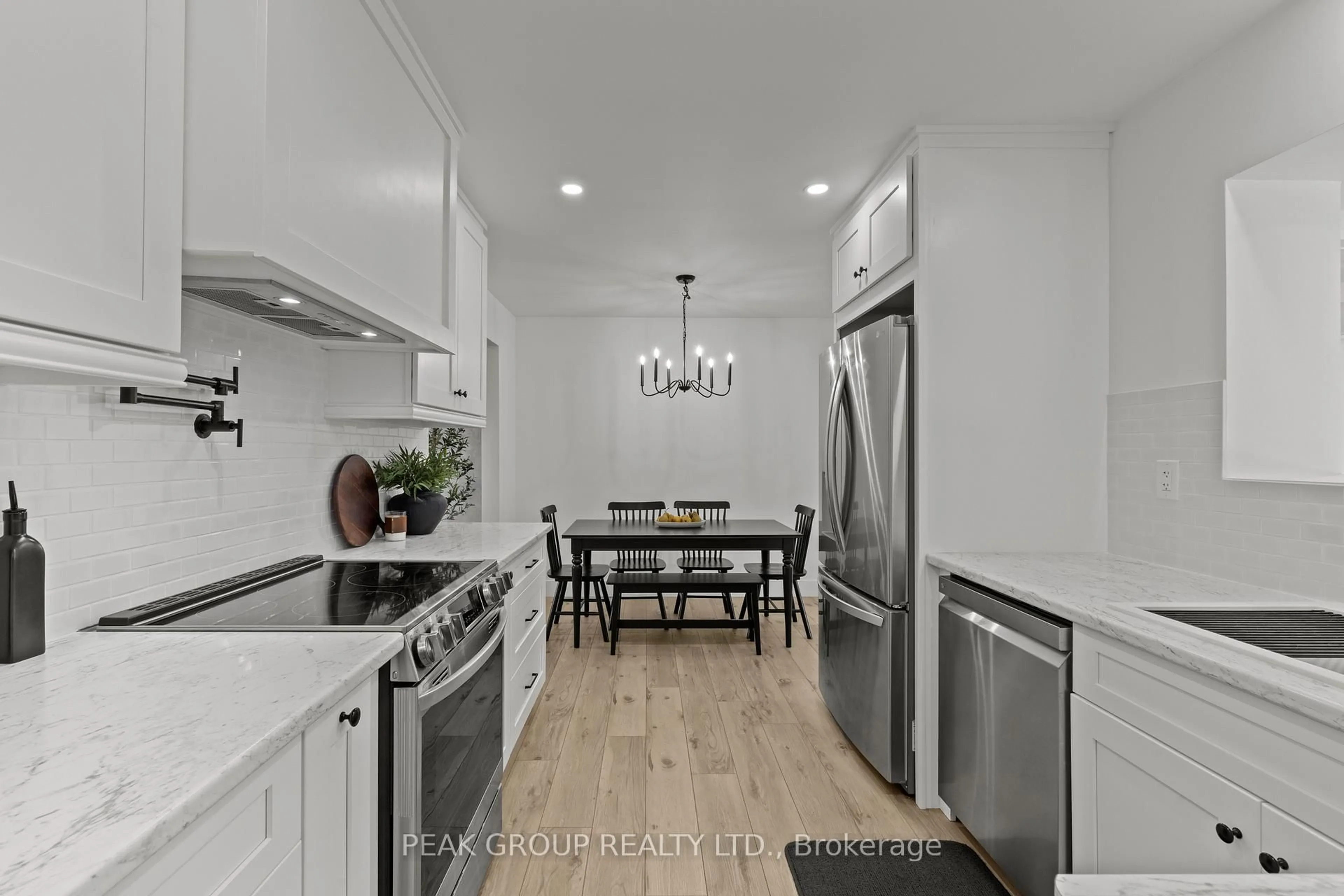 Open concept kitchen, unknown for 3799 Windermere Rd, Niagara Falls Ontario L2J 2Y4