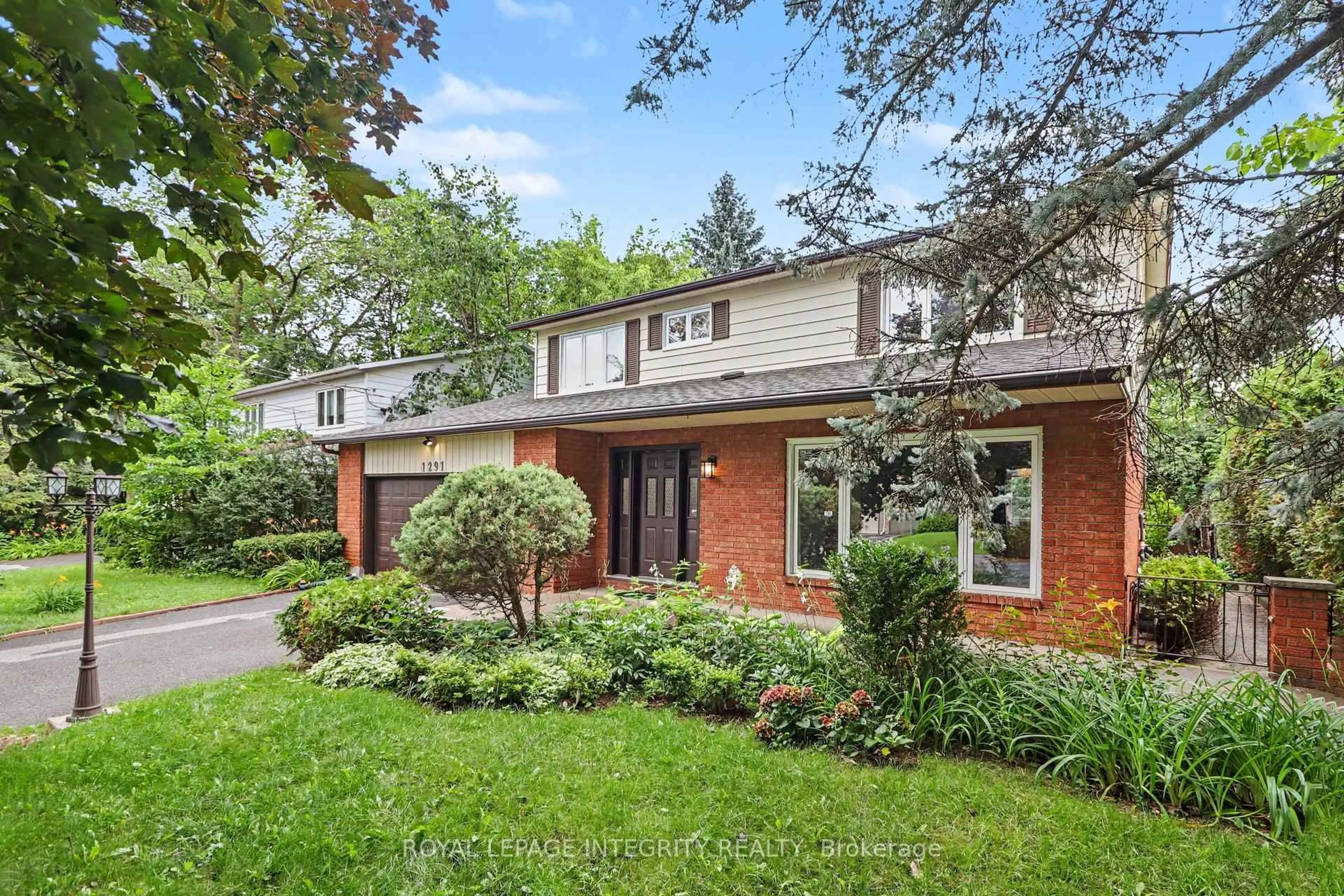Home with brick exterior material, street for 1291 Lampman Cres, Ottawa Ontario K2C 1P9