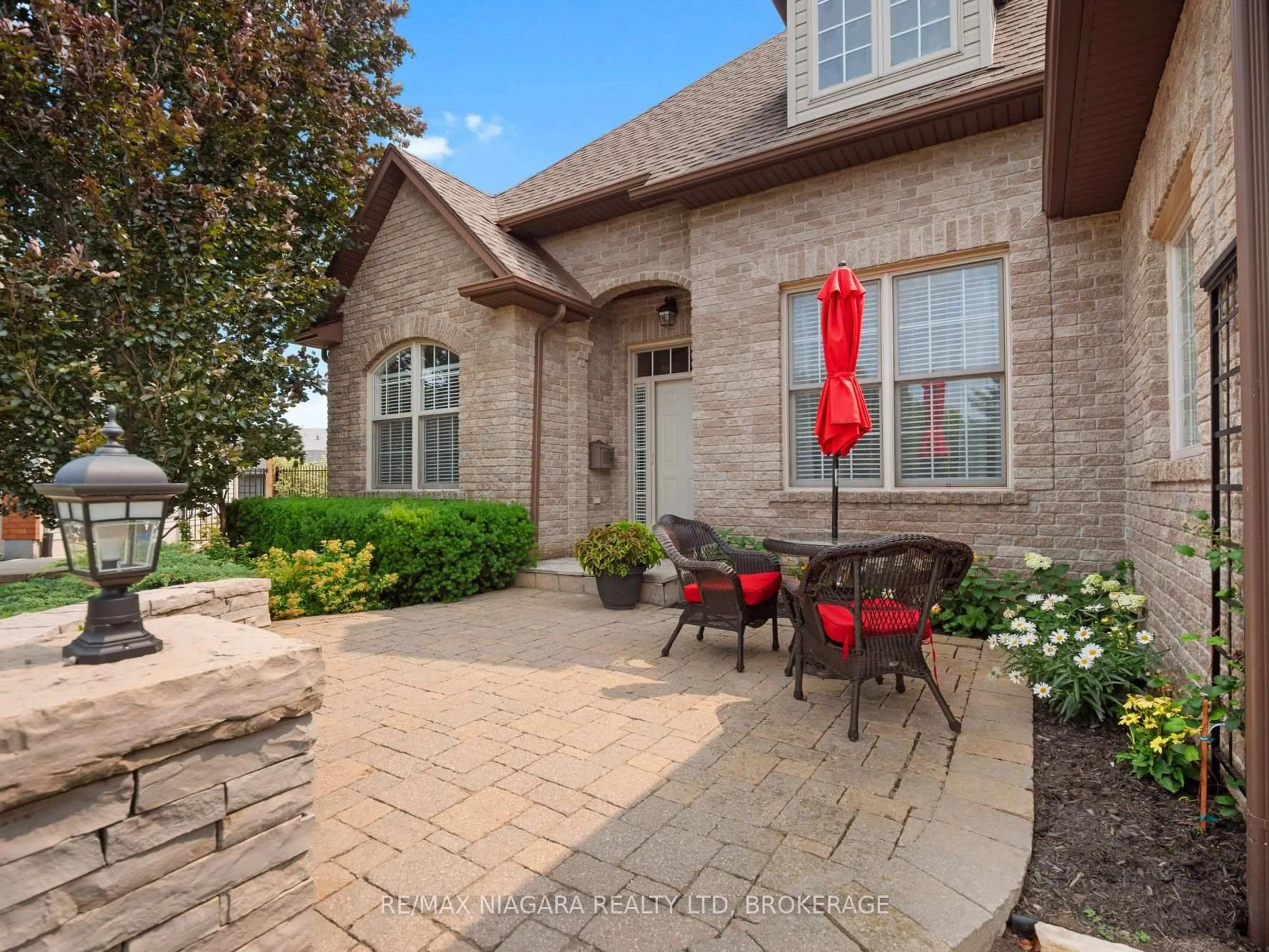 Home with brick exterior material, street for 375 Jasmine Crt, Fort Erie Ontario L2A 6P8