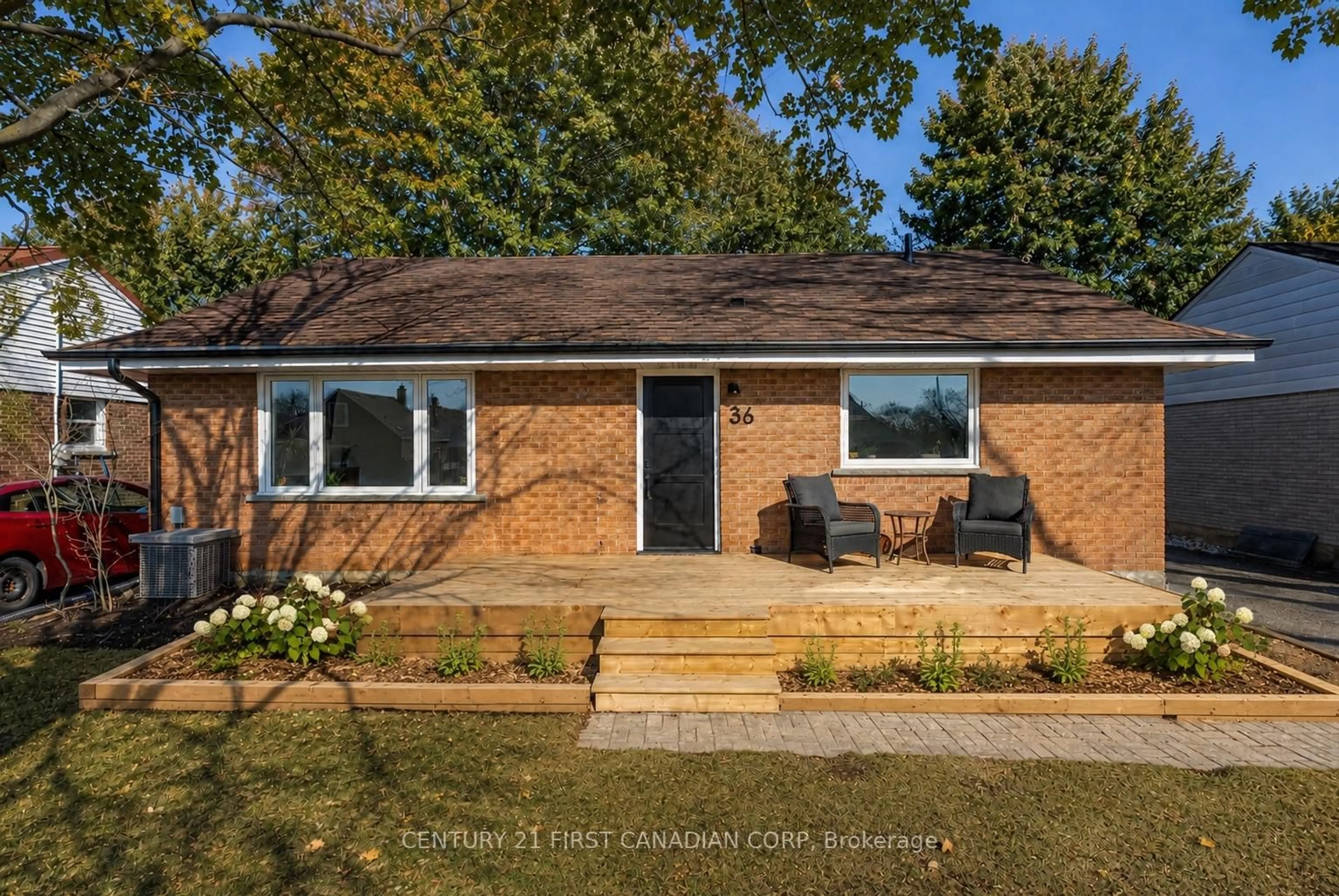 Home with brick exterior material, street for 36 Edgewood Dr, Kitchener Ontario N2M 2A1