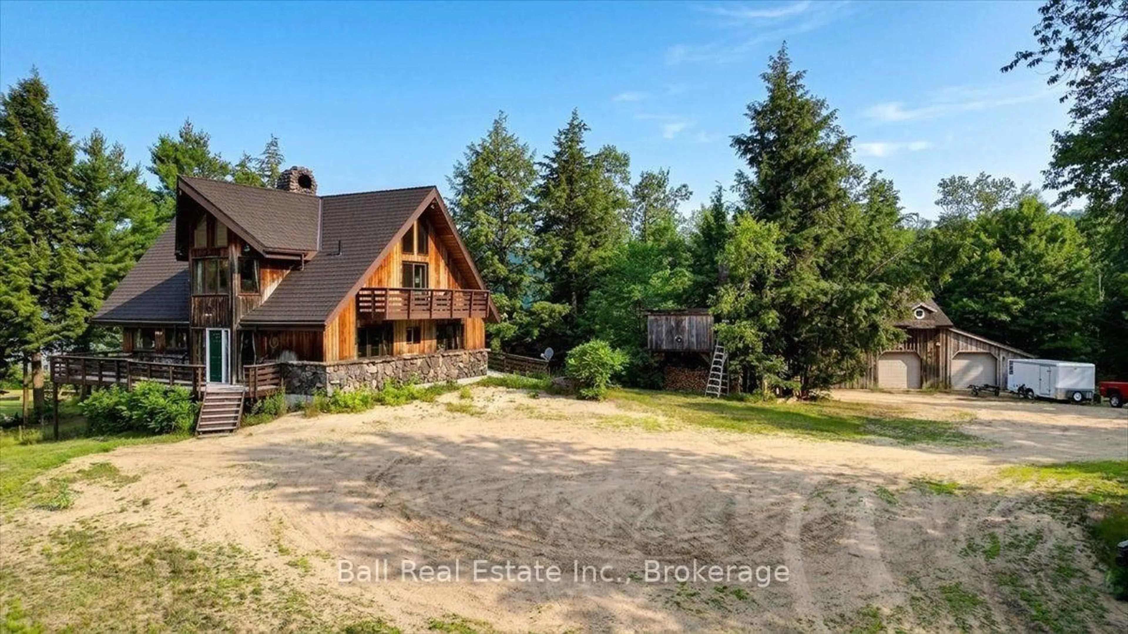 A pic from outside/outdoor area/front of a property/back of a property/a pic from drone, unknown for 1608 Tusk Tr, Dysart et al Ontario K0L 1X0