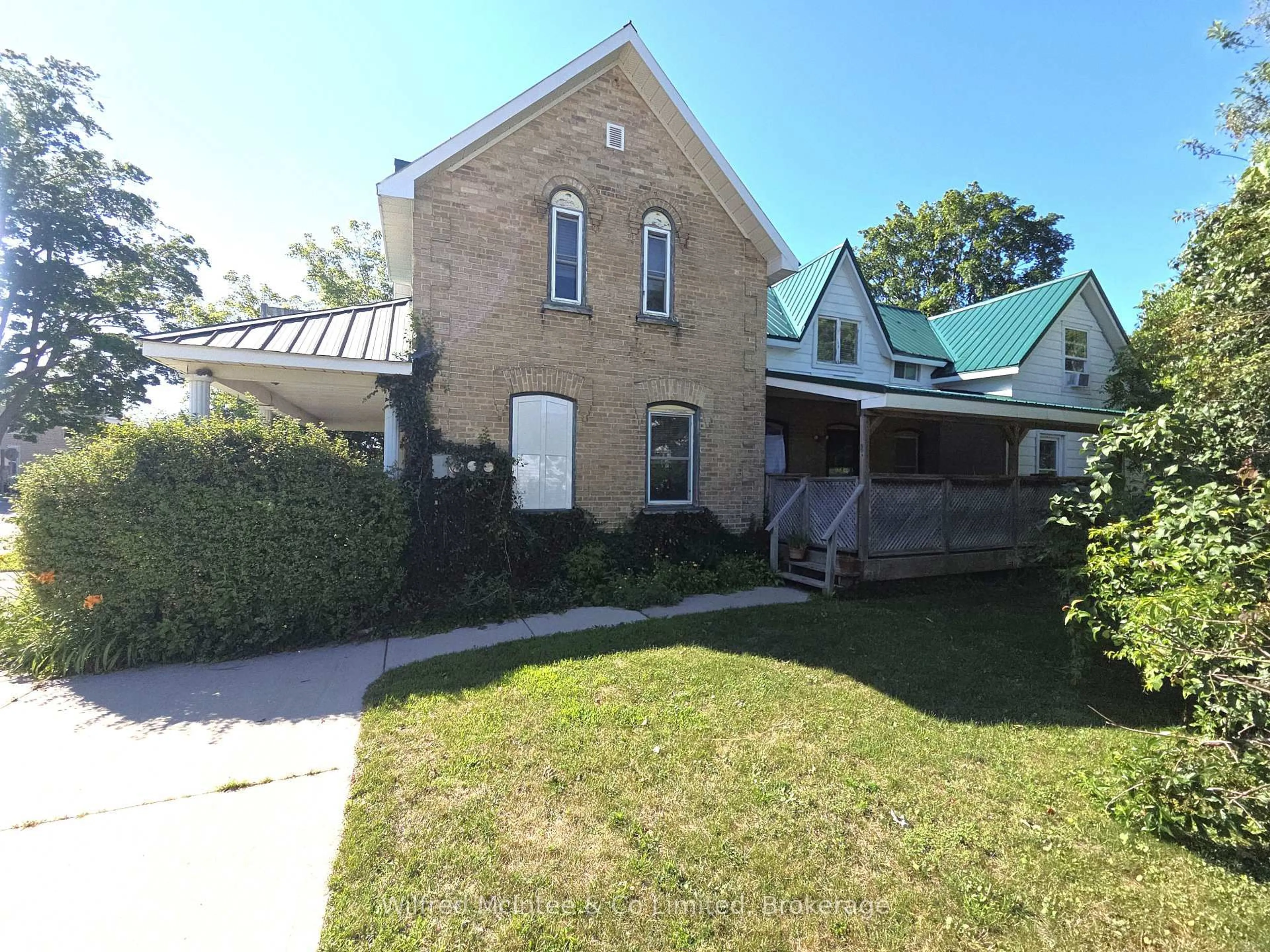 A pic from outside/outdoor area/front of a property/back of a property/a pic from drone, street for 569 Eugenie St, Saugeen Shores Ontario N0H 2C0