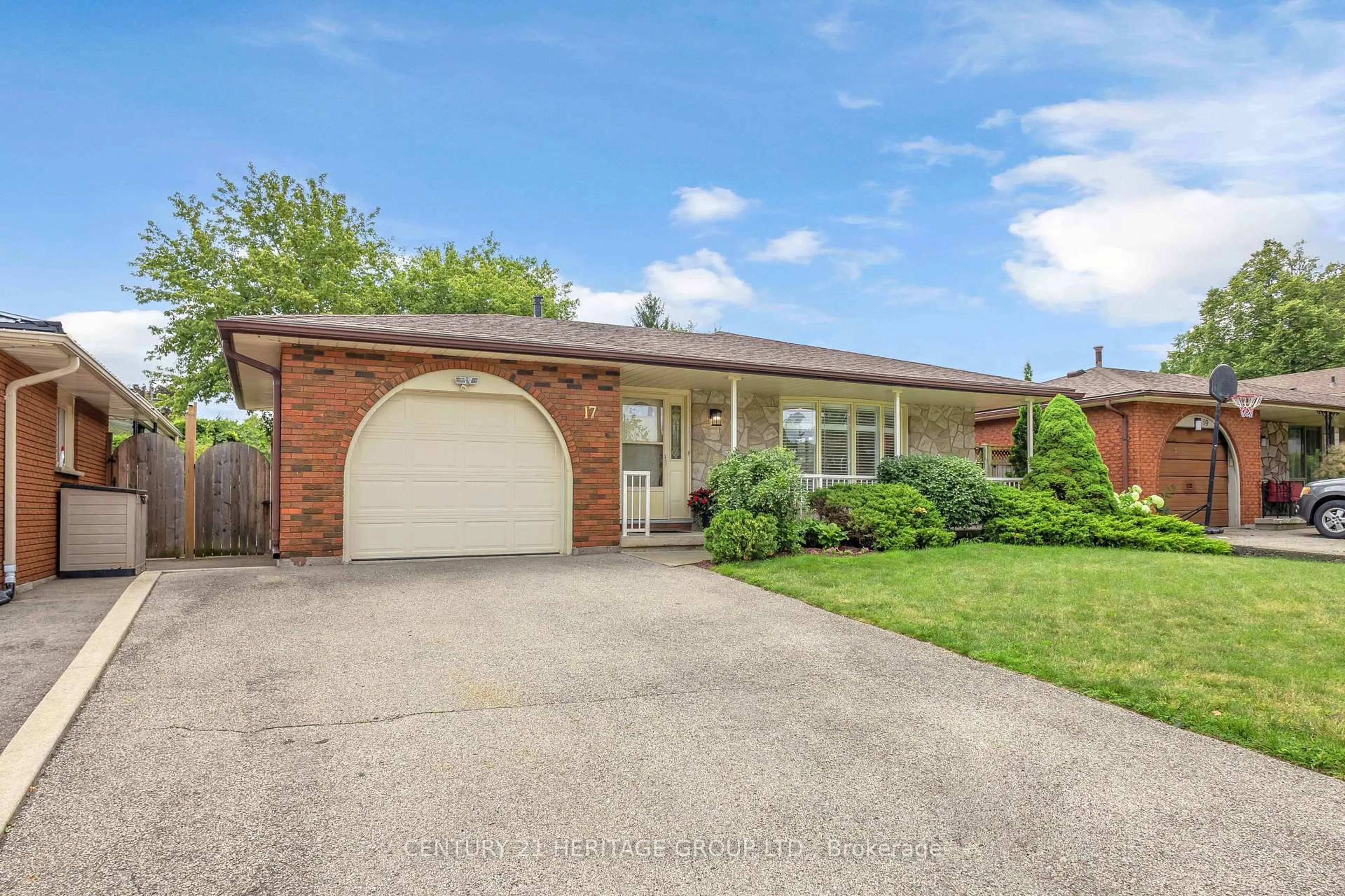 Home with brick exterior material, street for 17 Stodola Dr, Brantford Ontario N3R 6J4
