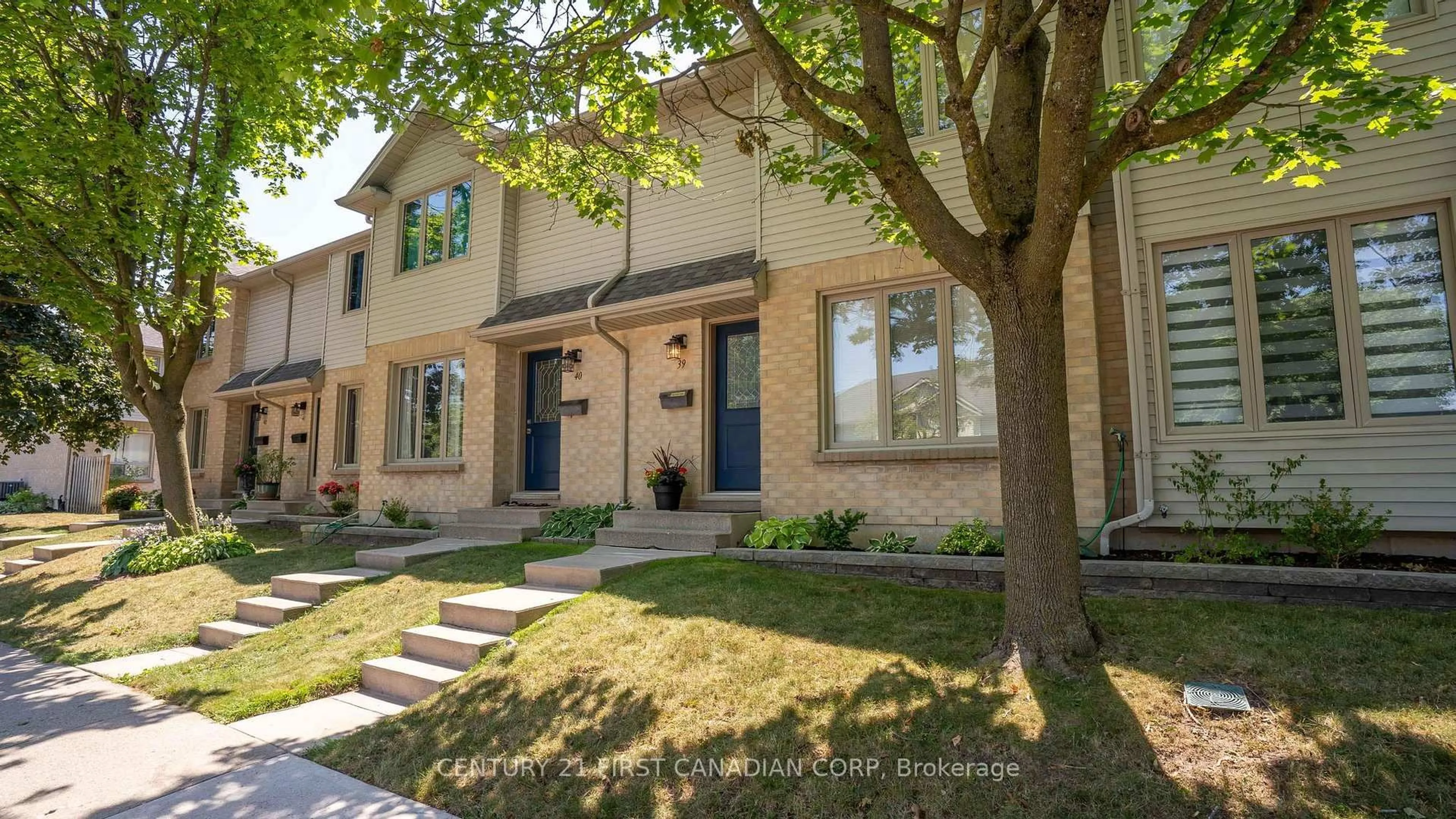 Home with brick exterior material, street for 925 Lawson Rd #39, London North Ontario N6G 4X3