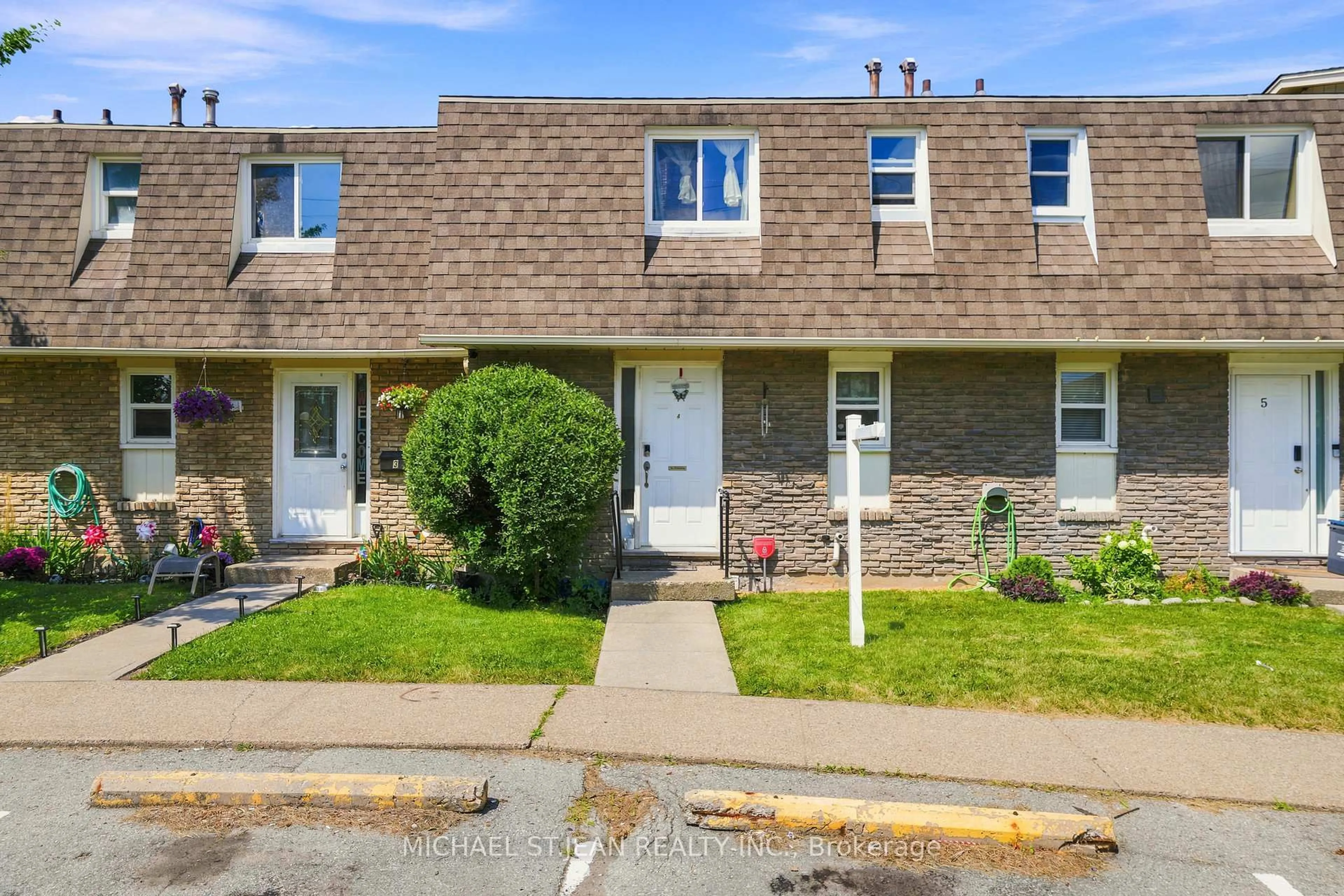 Unknown for 131 Rockwood Ave #4, St. Catharines Ontario L2P 3K4