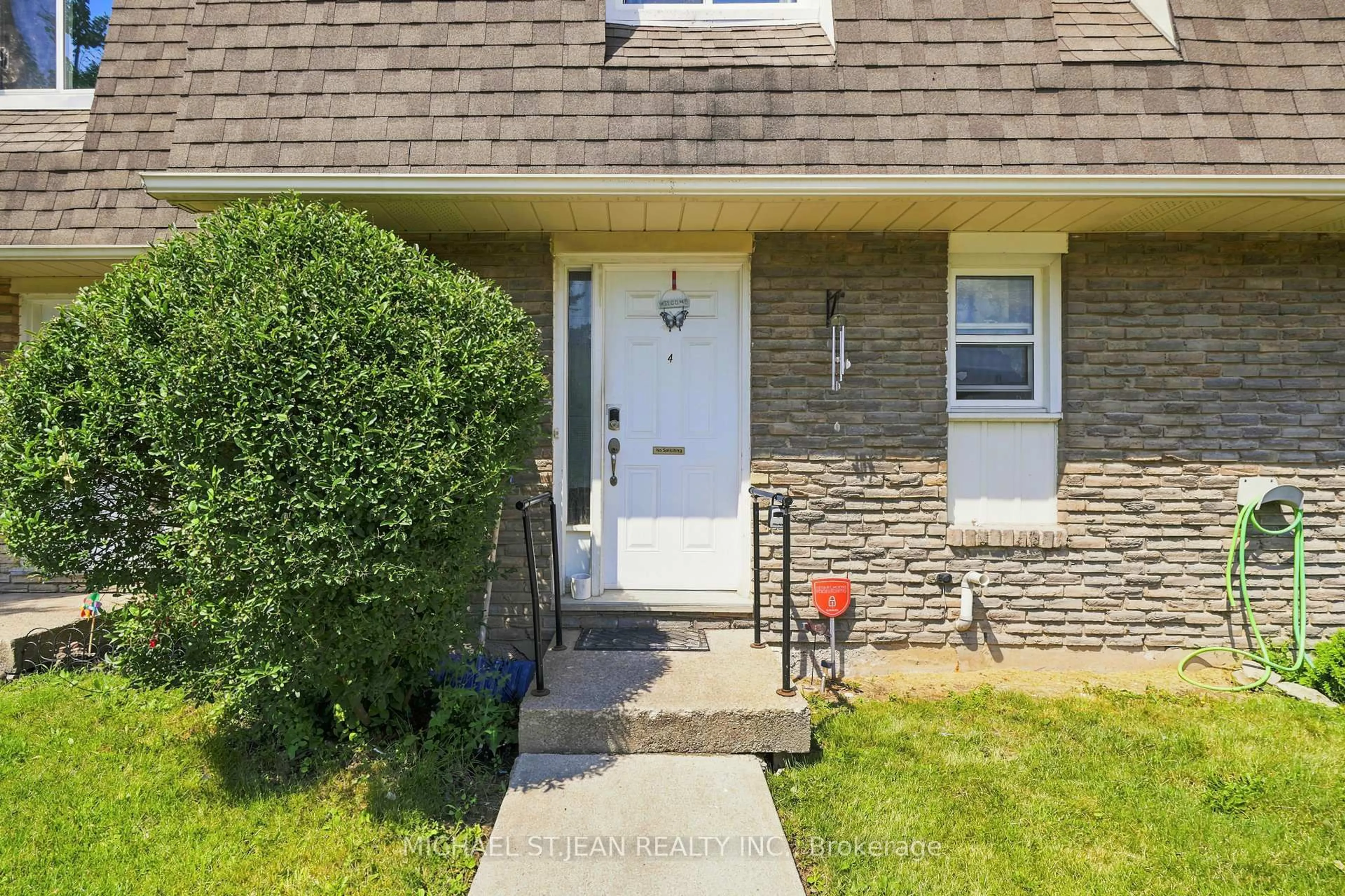 Unknown for 131 Rockwood Ave #4, St. Catharines Ontario L2P 3K4