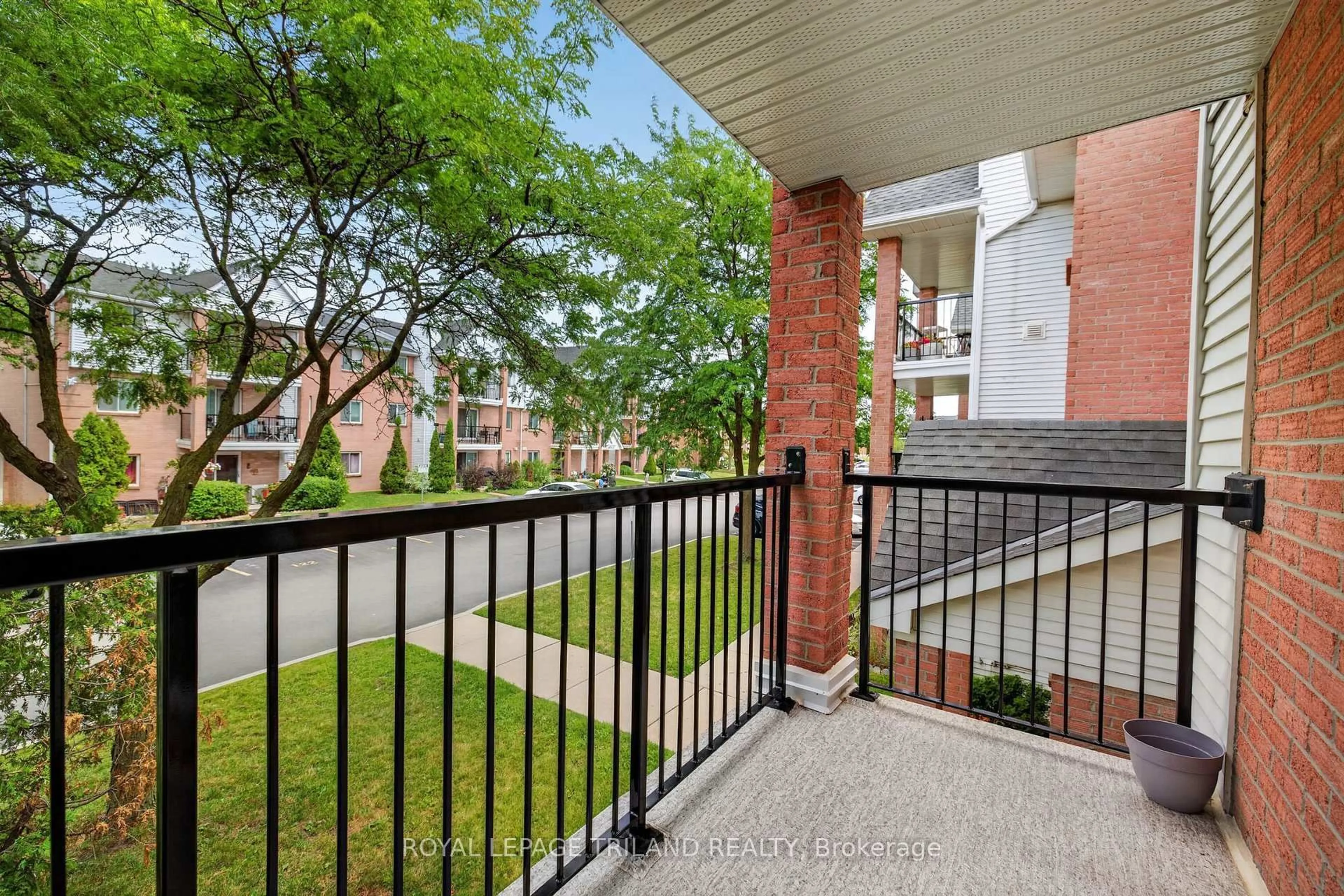 Patio, unknown for 1096 Jalna Blvd #130, London South Ontario N6E 3B8