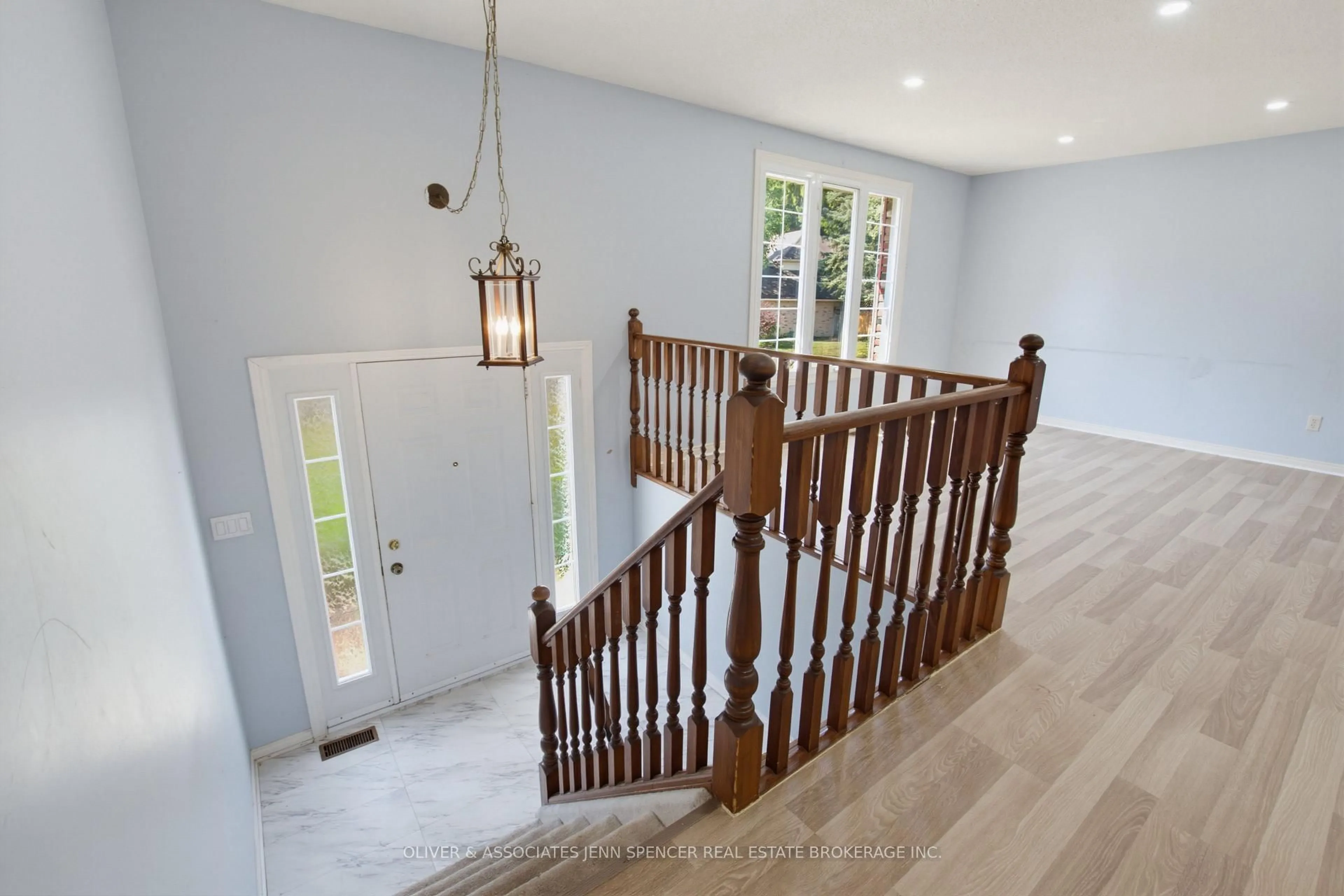 Indoor entryway for 64 Nathaniel Crt, London North Ontario N5X 2N5