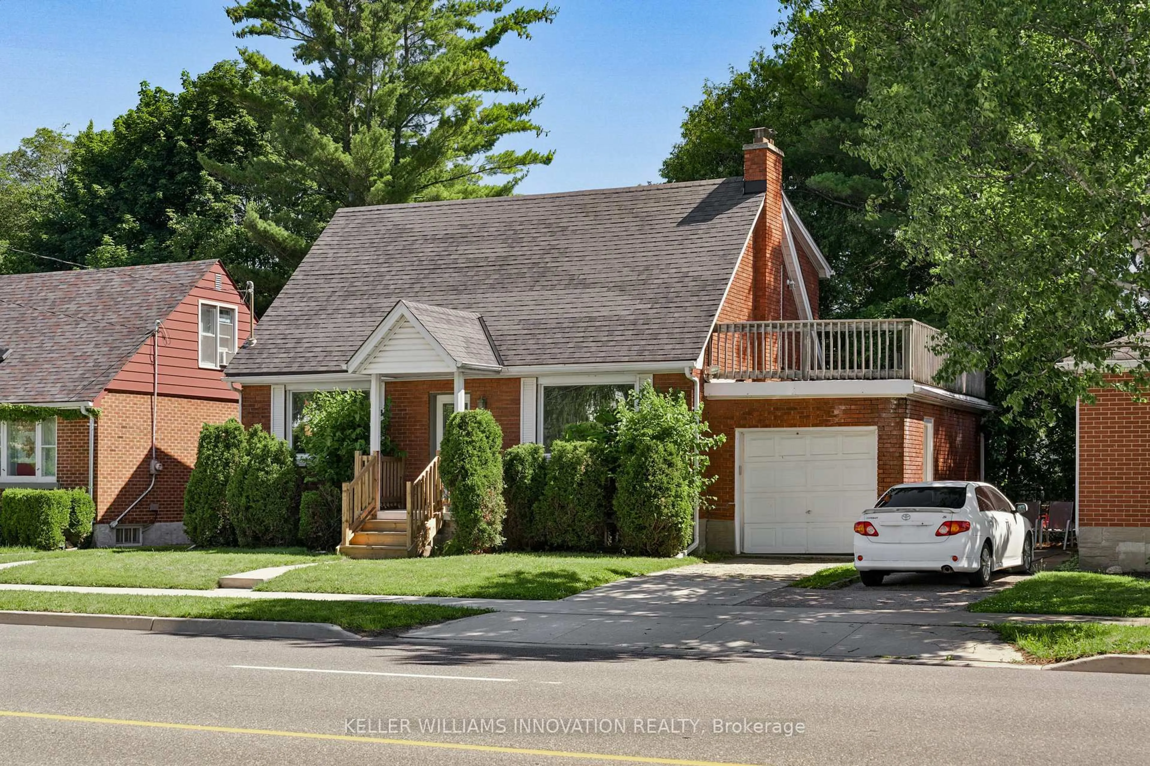 Home with brick exterior material, street for 580 Weber St, Kitchener Ontario N2H 1G8