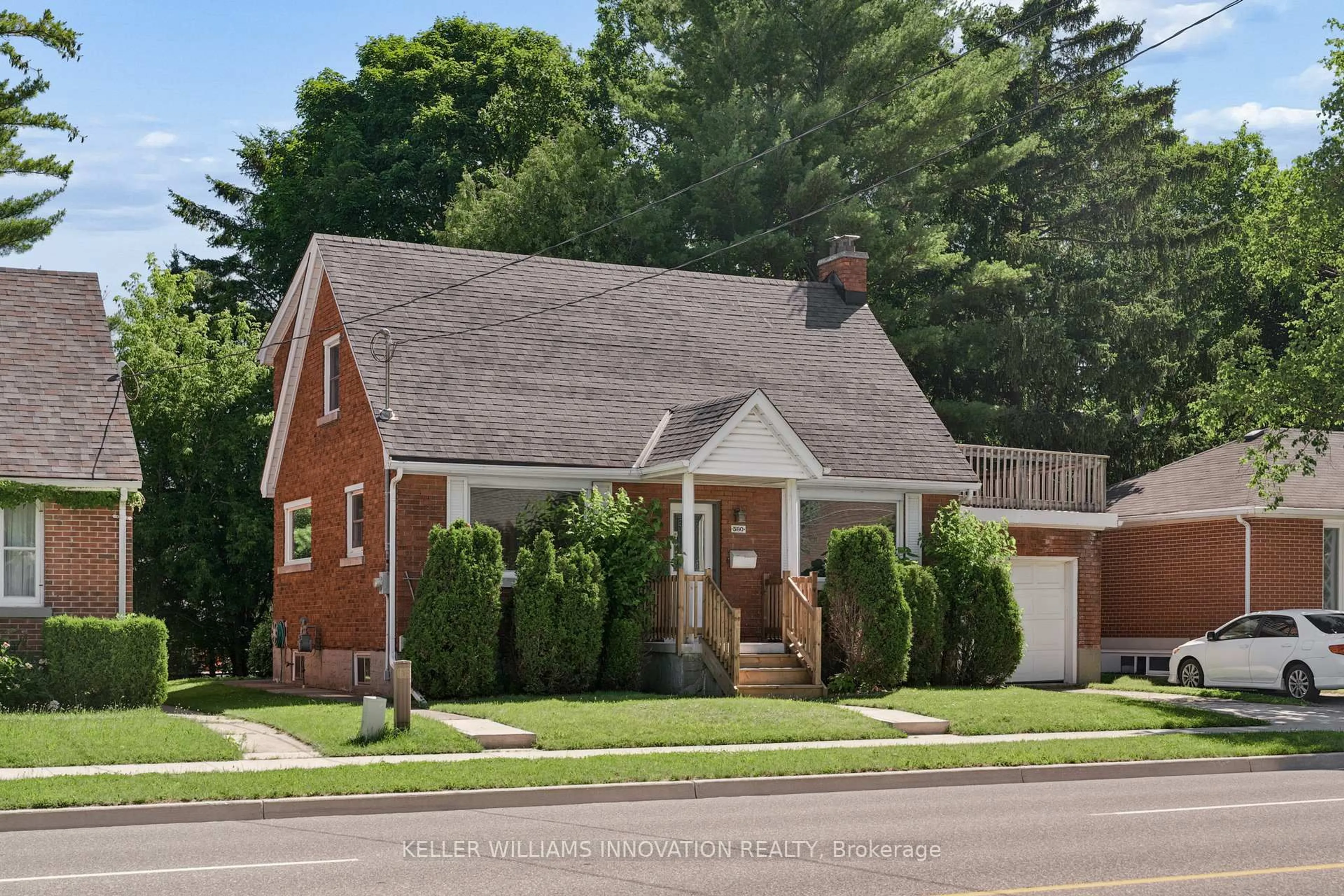 Home with brick exterior material, street for 580 Weber St, Kitchener Ontario N2H 1G8