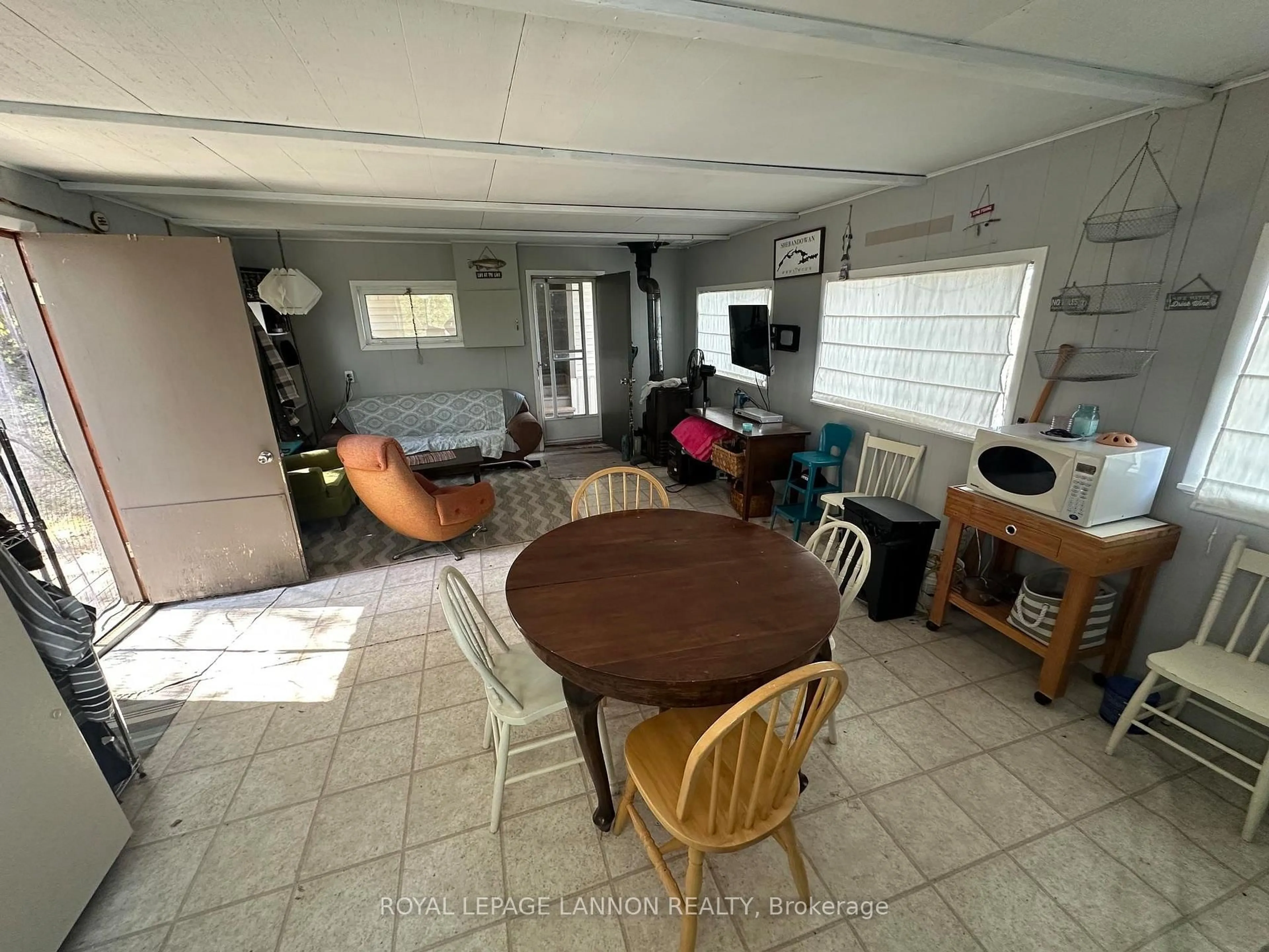 A pic of a room for 430 Castor Island, Thunder Bay Remote Area Ontario P0T 2T0