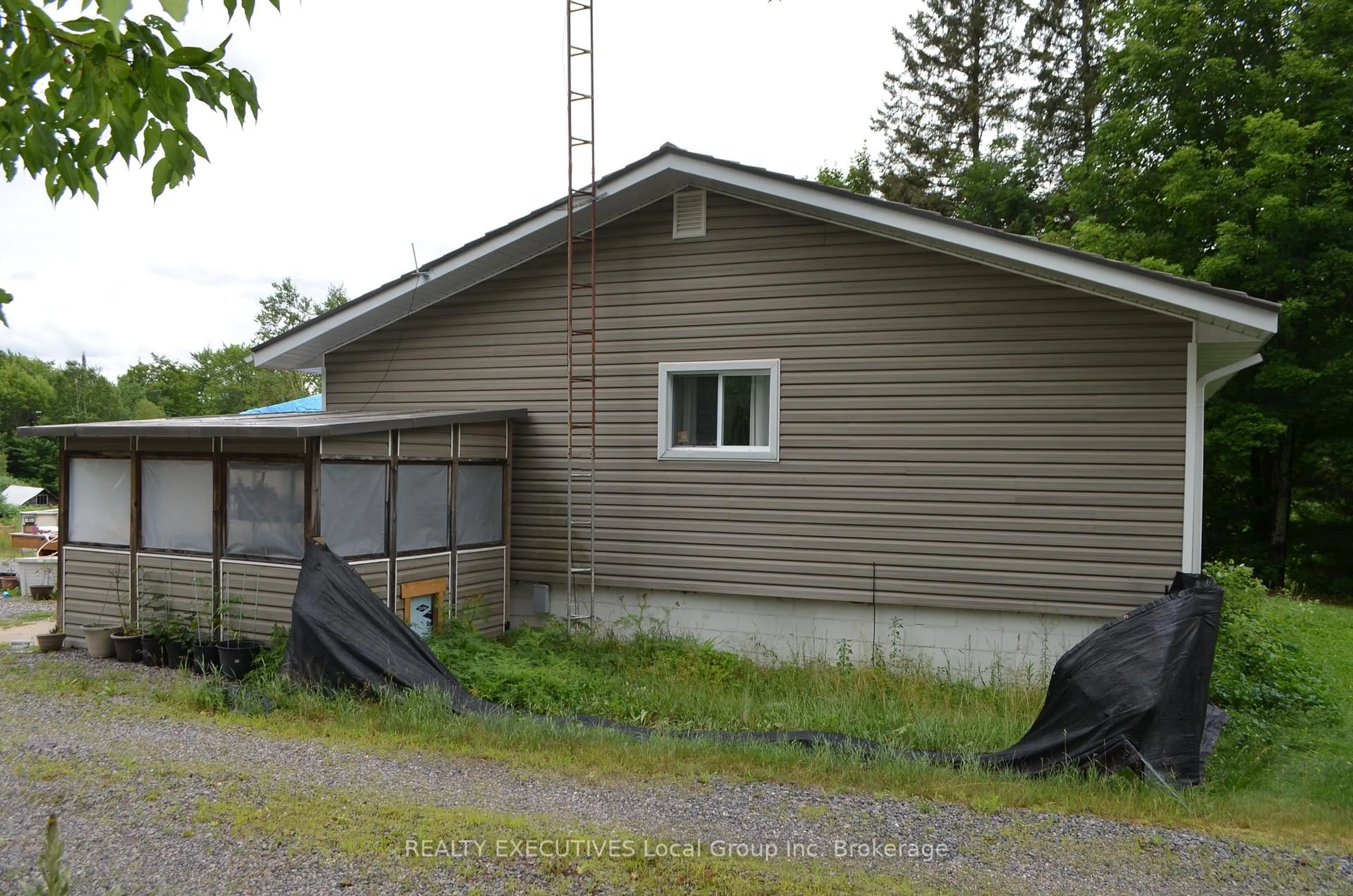 Shed for 1405 Pioneer Rd, Chisholm Ontario P0H 1Z0